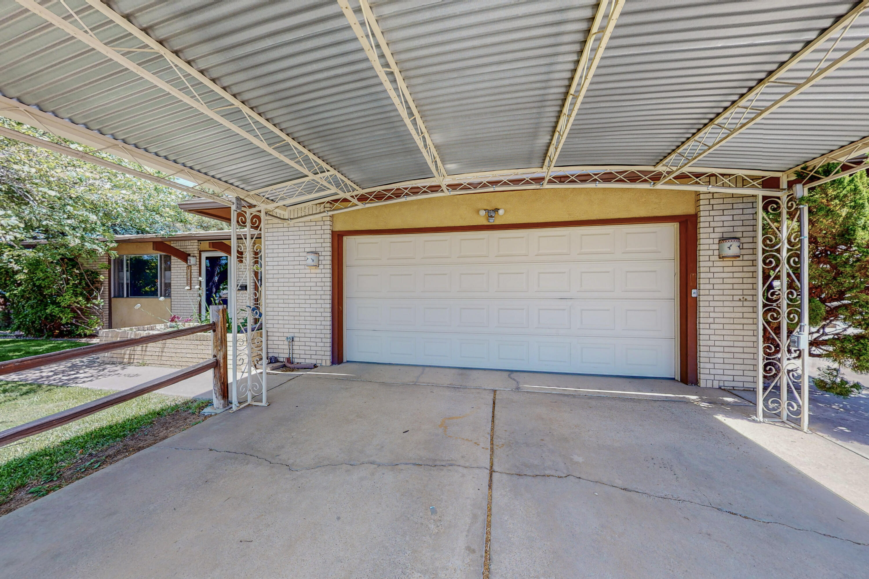 11601 Copper Avenue NE