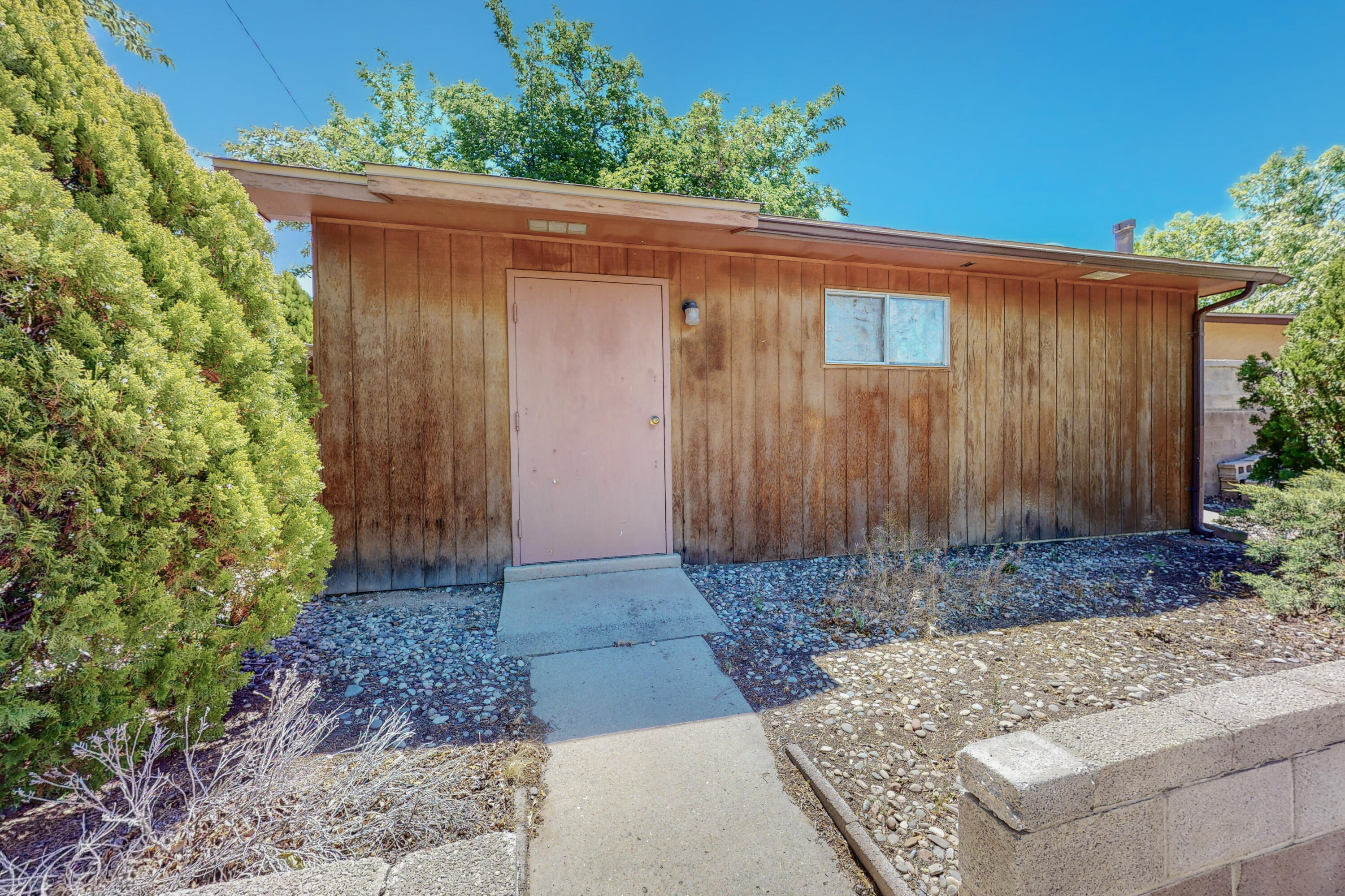 11601 Copper Avenue NE