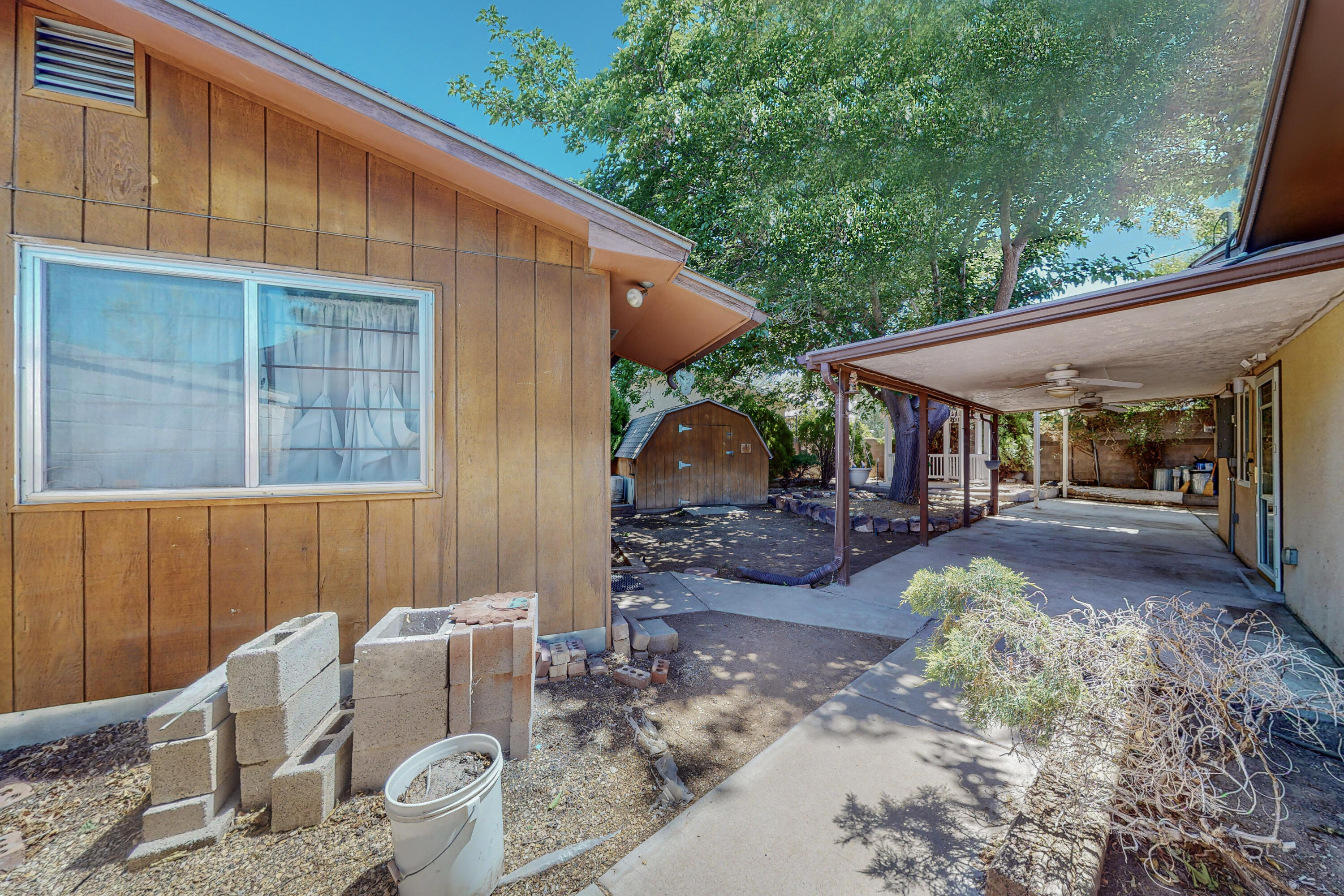 11601 Copper Avenue NE