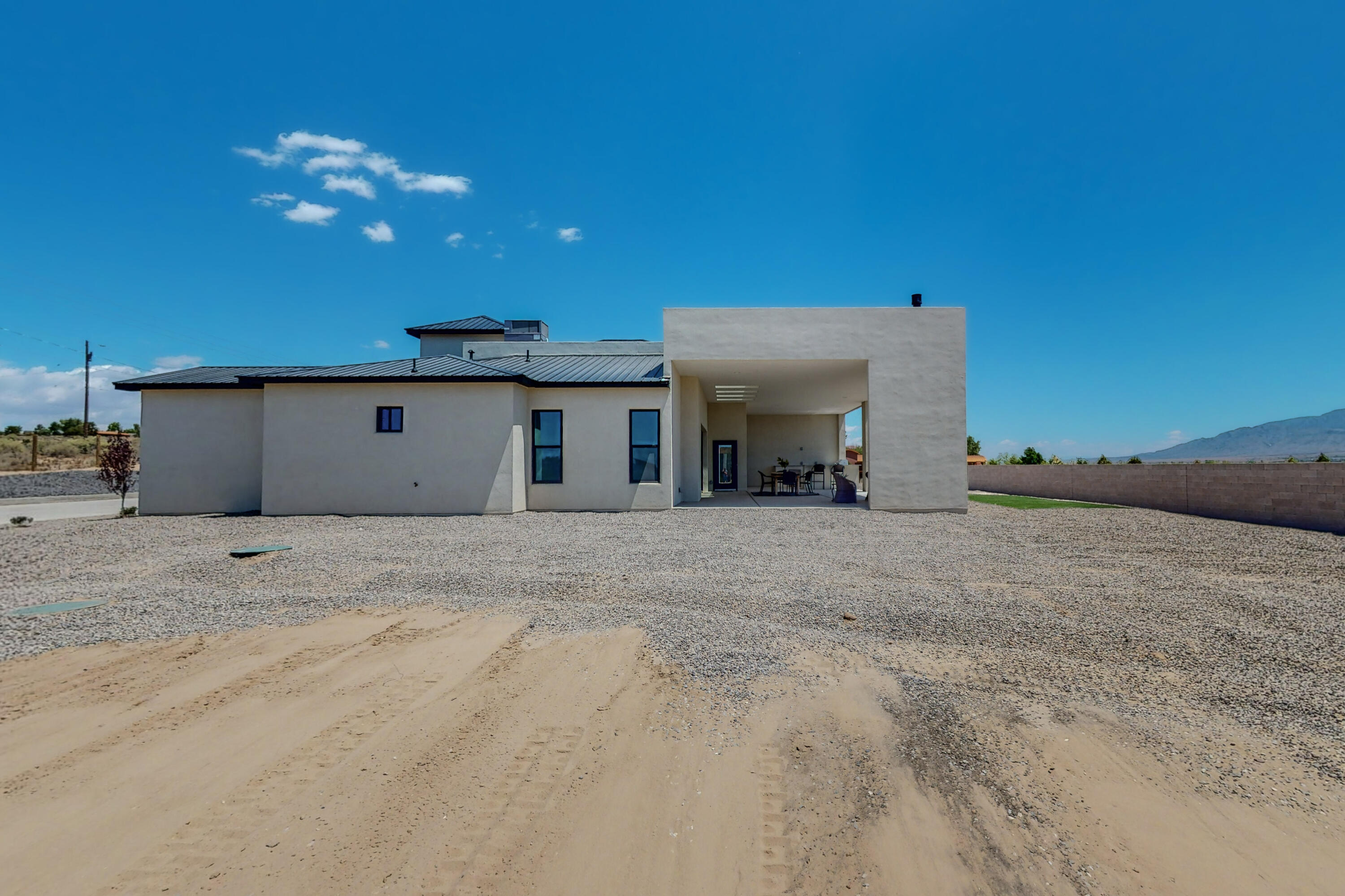 3201 La Orilla Road NW