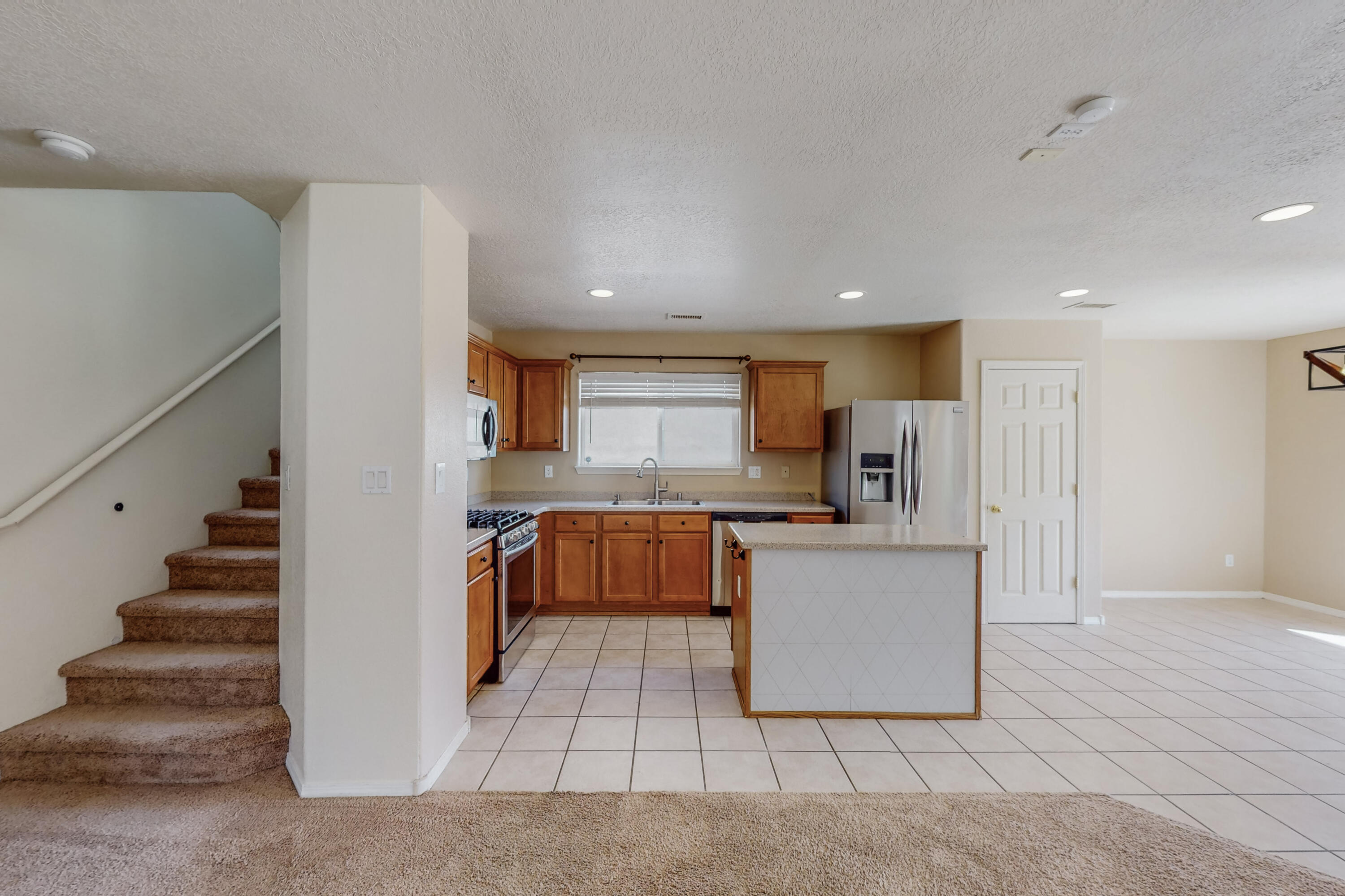 612 Teresa Court SE