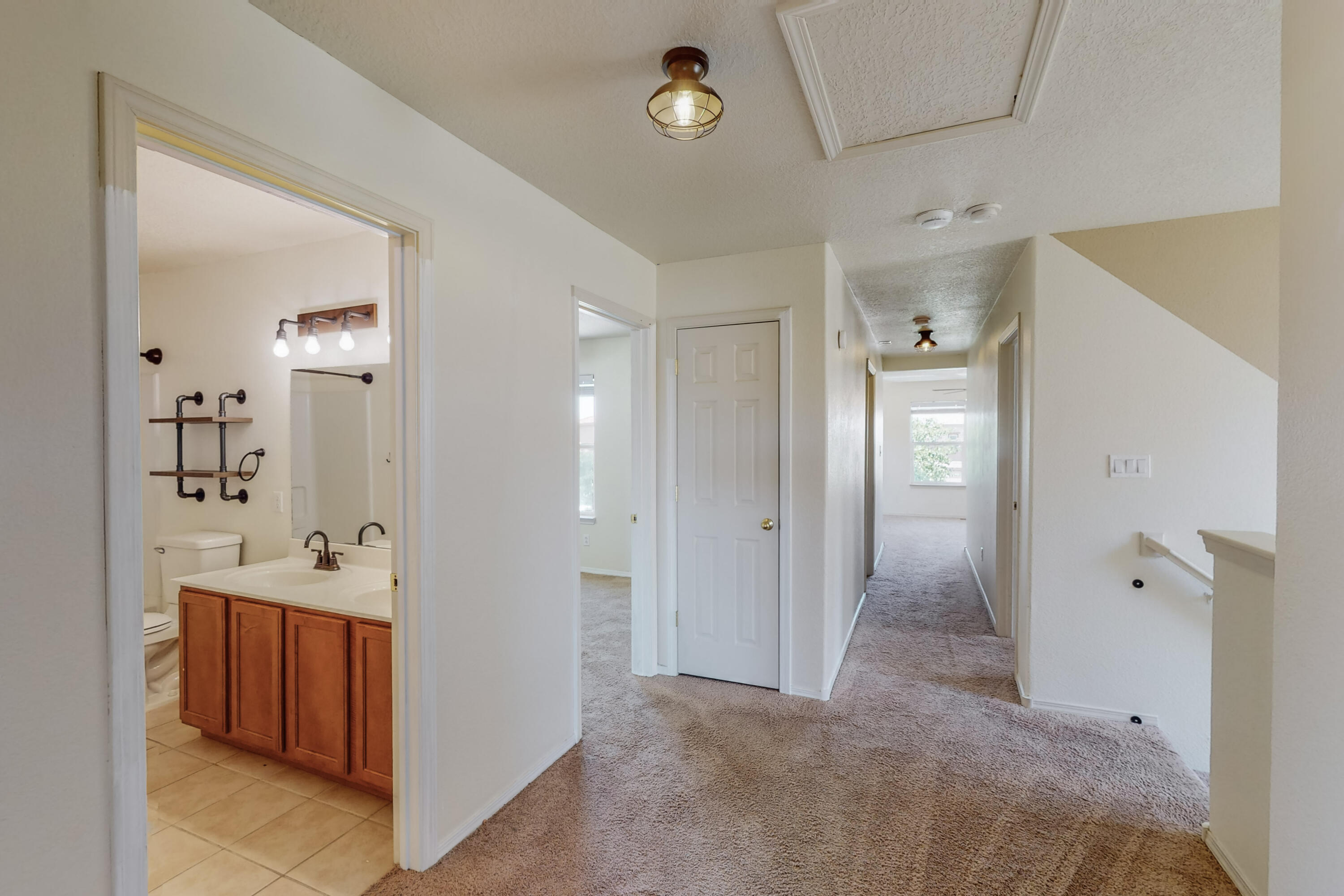 612 Teresa Court SE