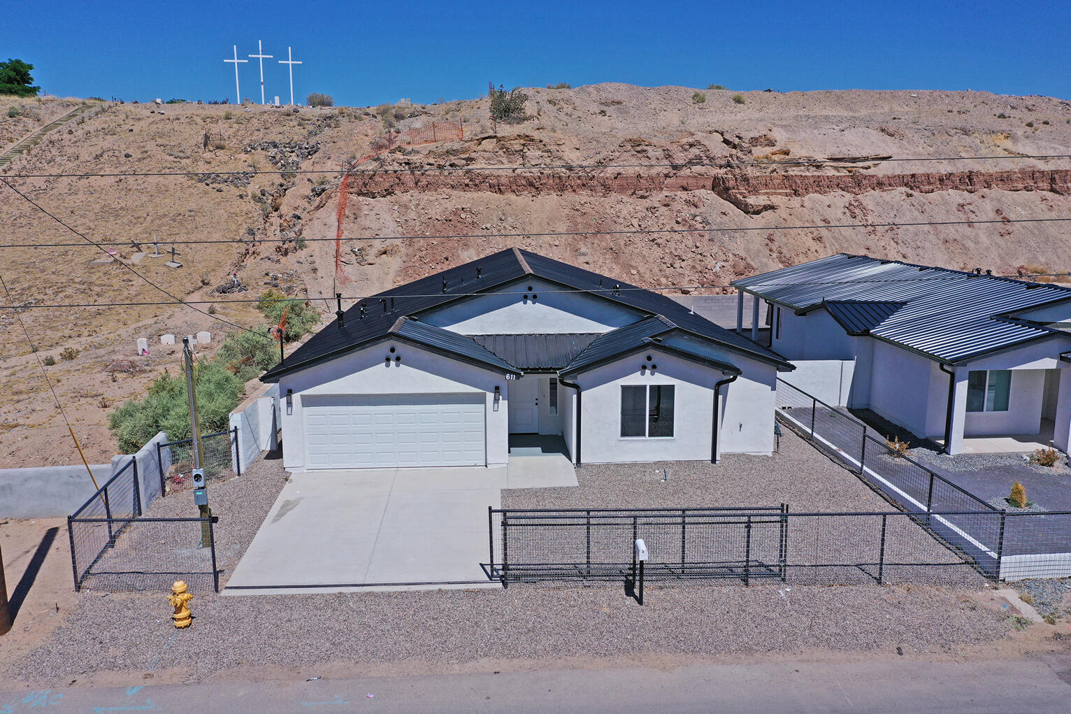 611 Foothill Road SW