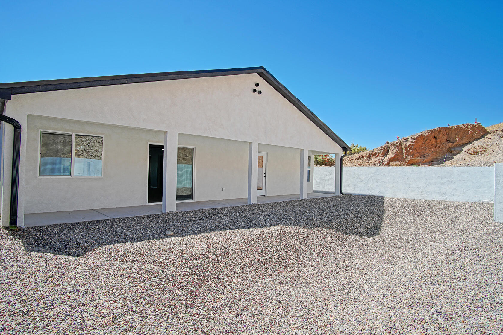 611 Foothill Road SW