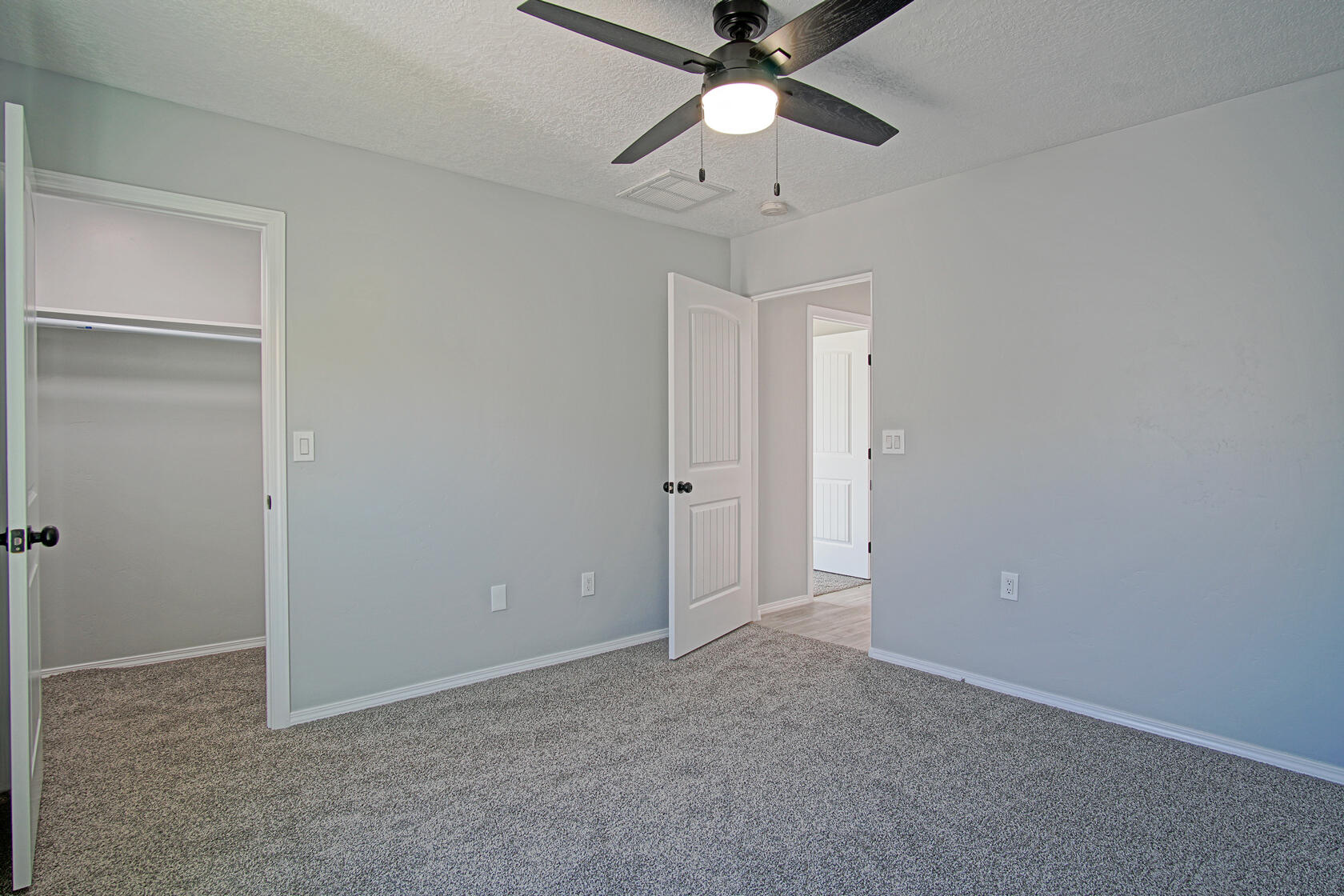 611 Foothill Road SW