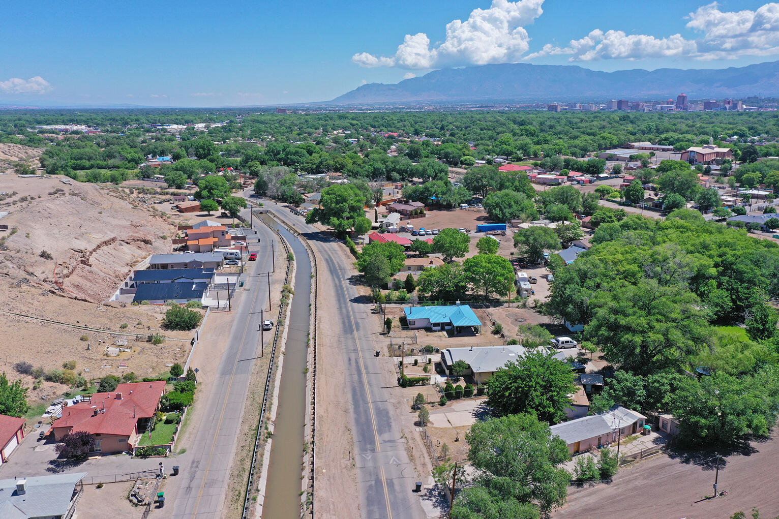 611 Foothill Road SW