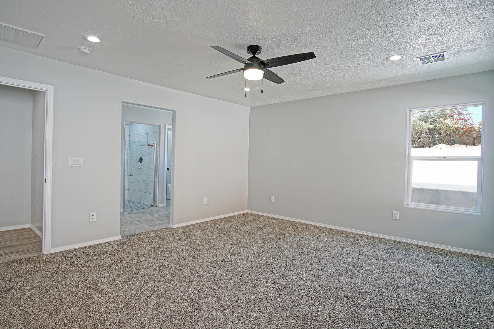 611 Foothill Road SW
