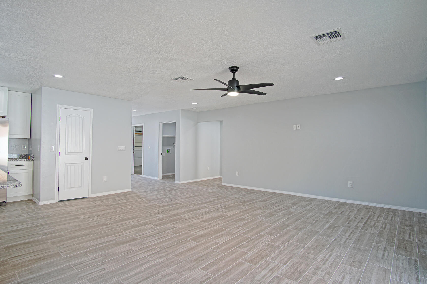 611 Foothill Road SW