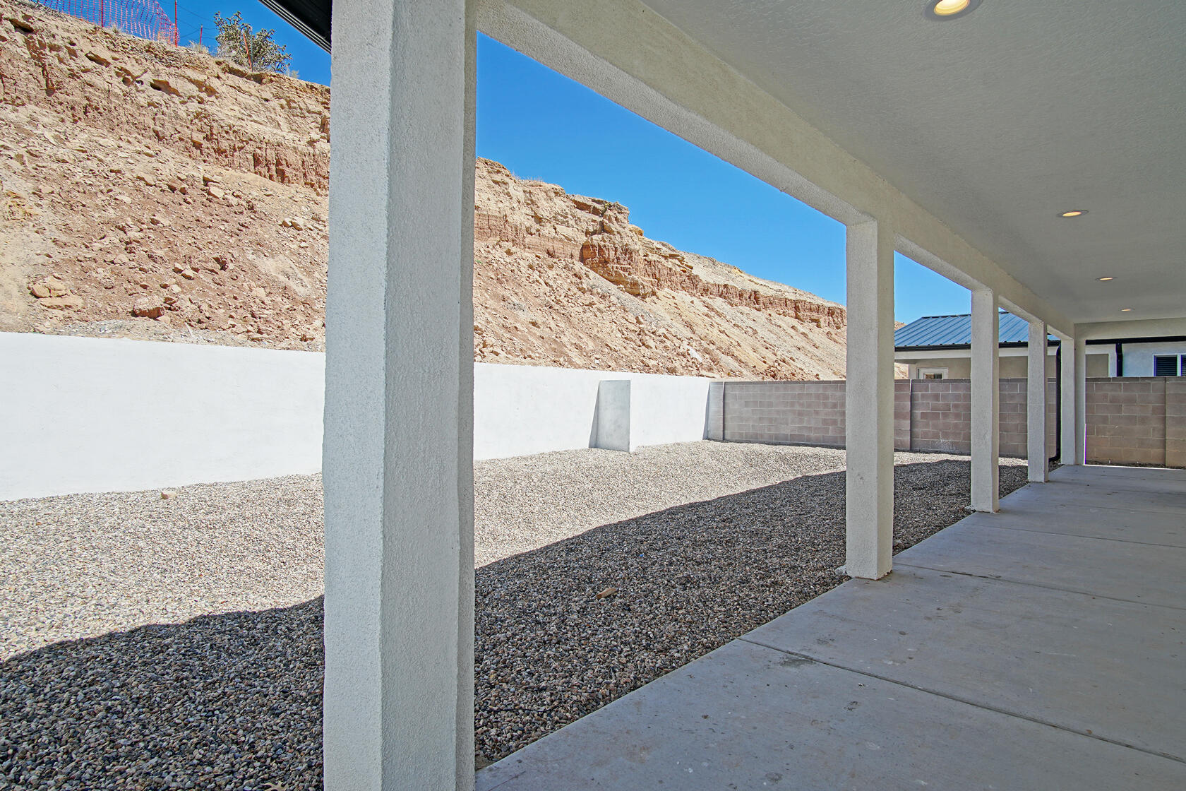 611 Foothill Road SW