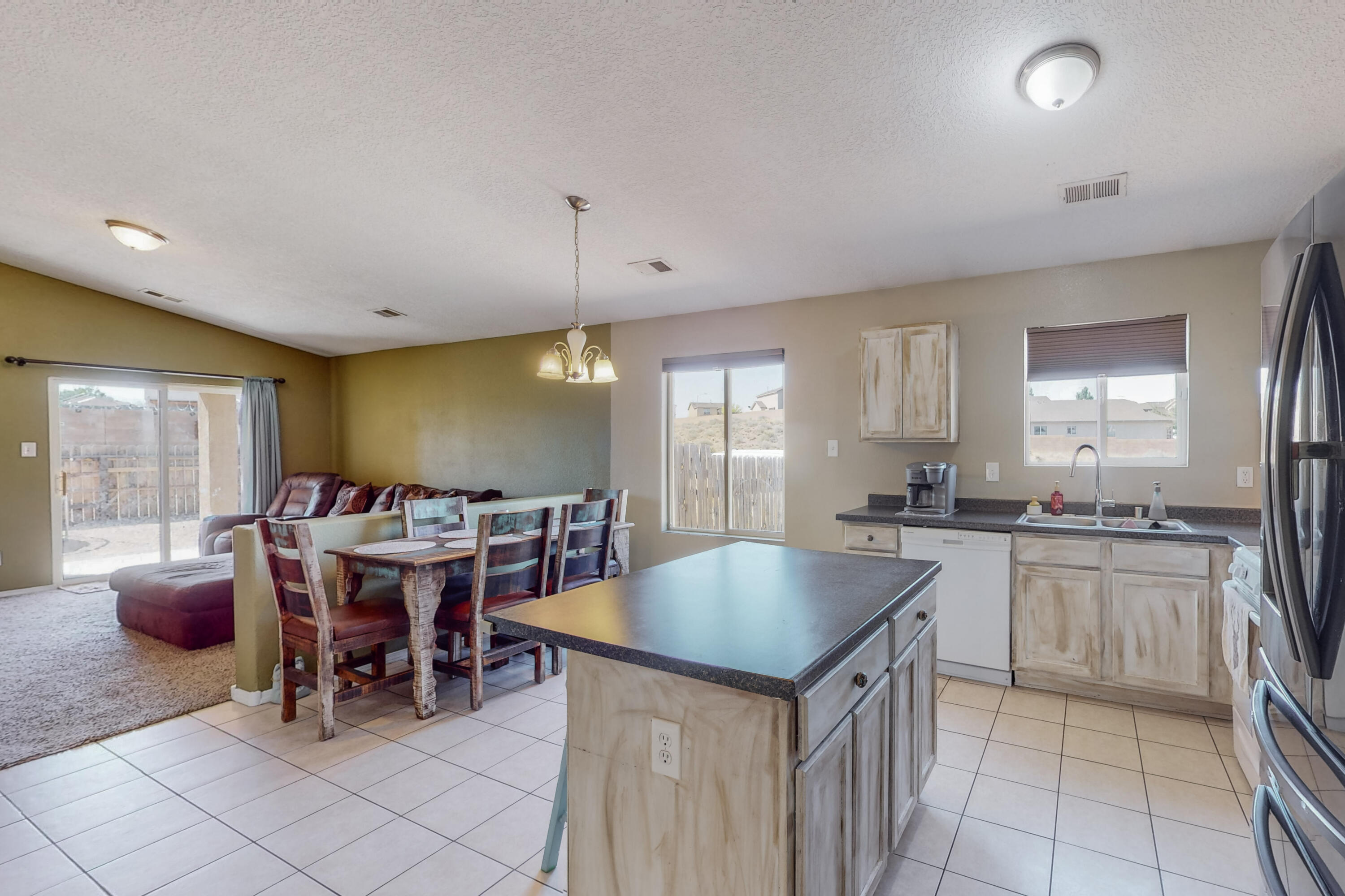 108 Avenida Jardin