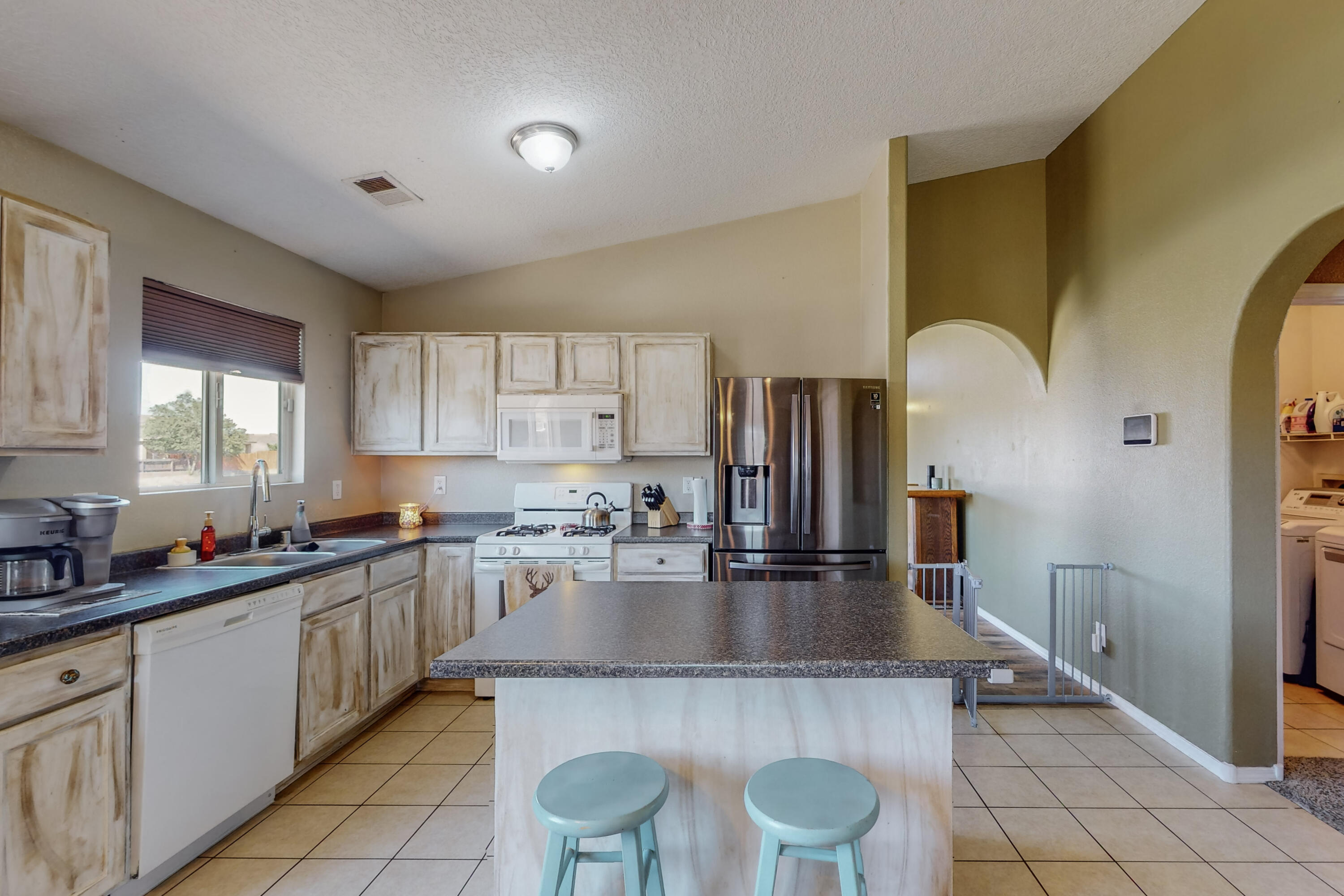 108 Avenida Jardin
