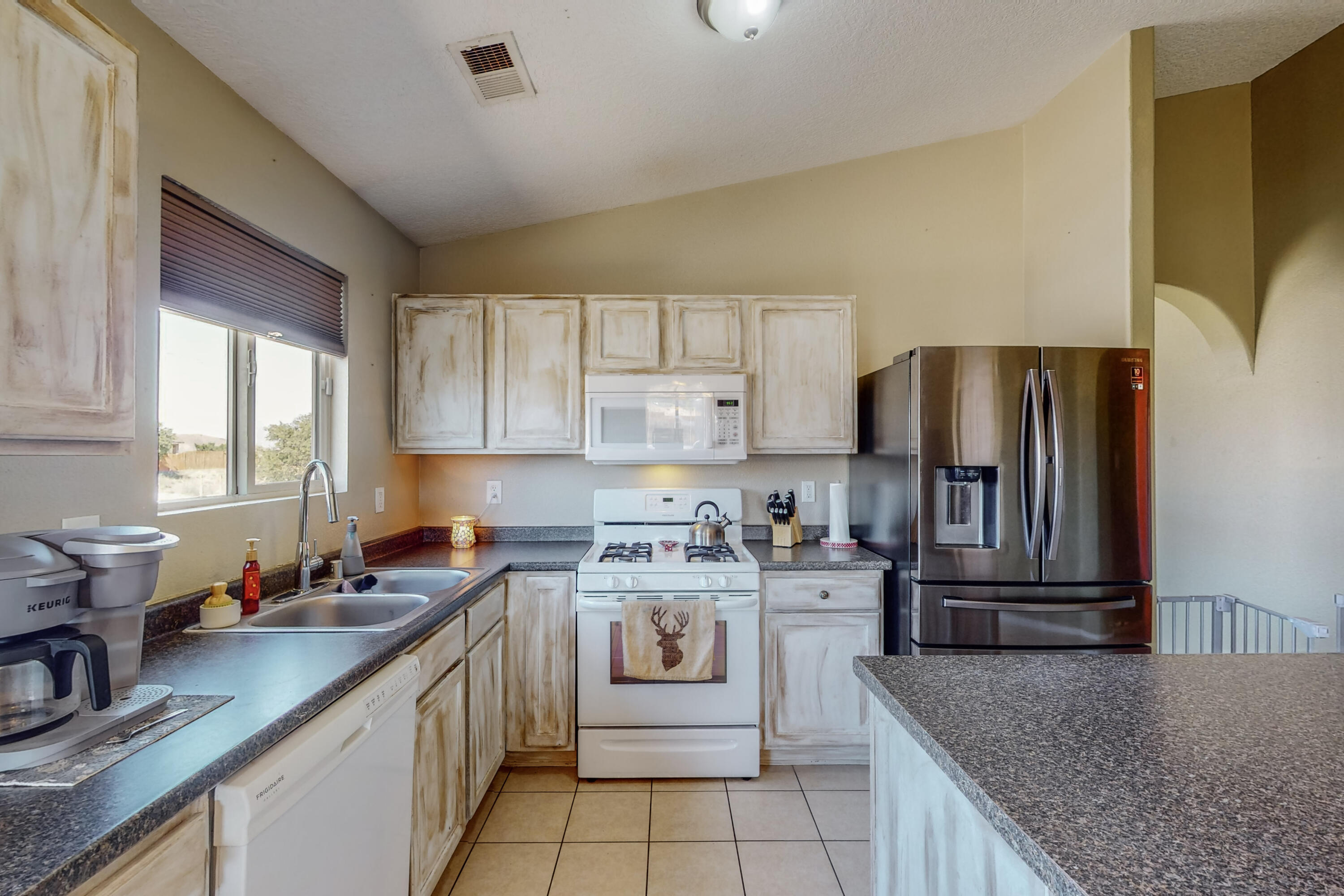 108 Avenida Jardin