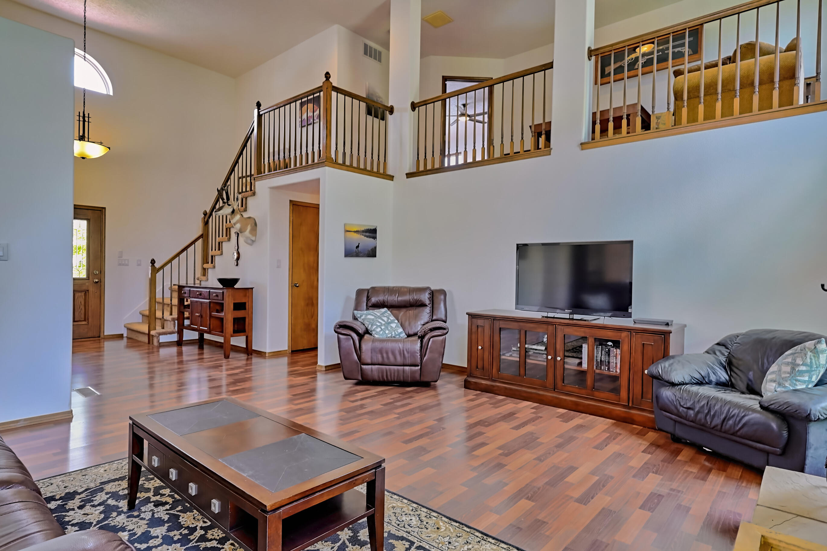 6115 Chamblee Court NE