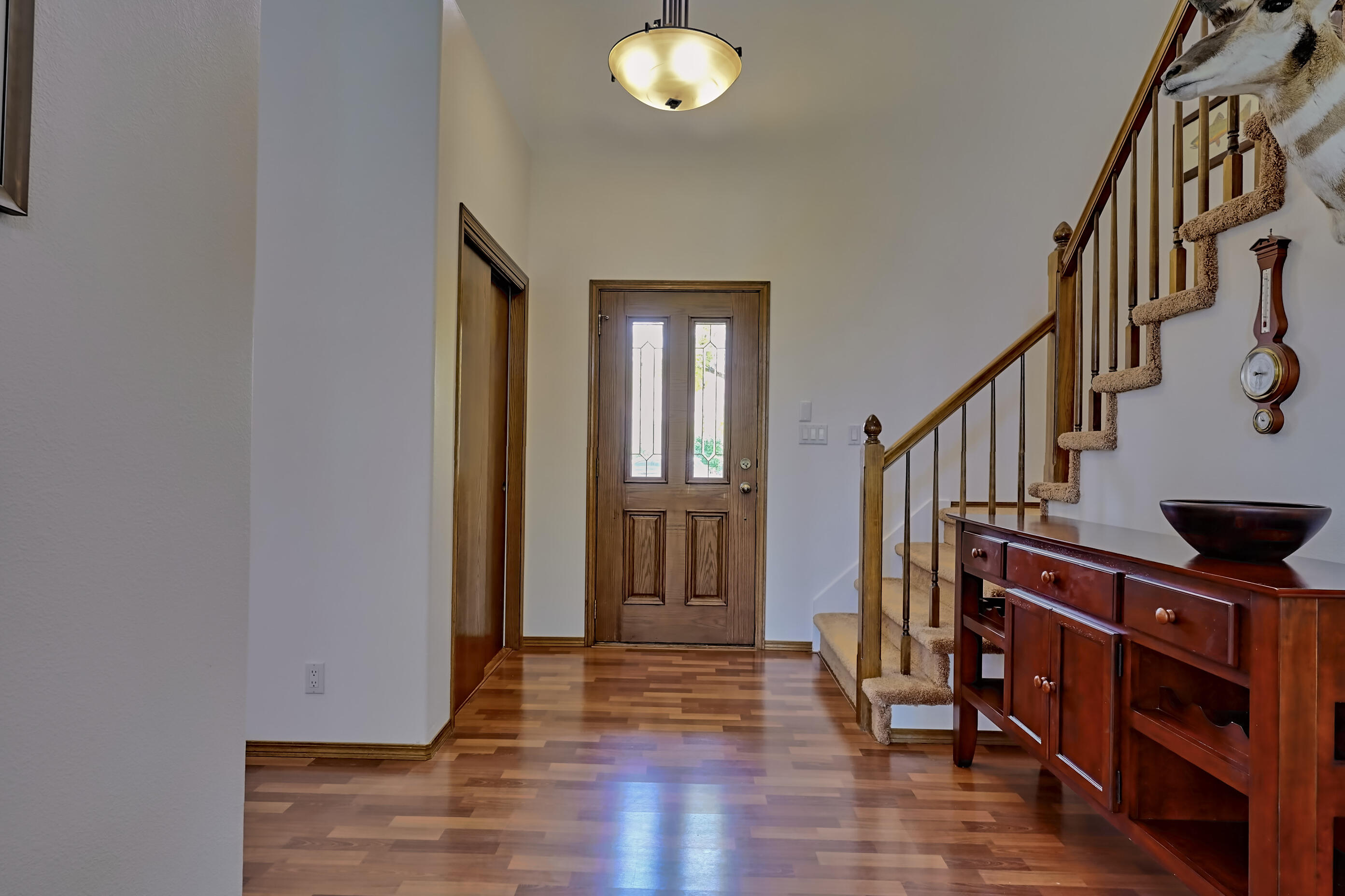 6115 Chamblee Court NE