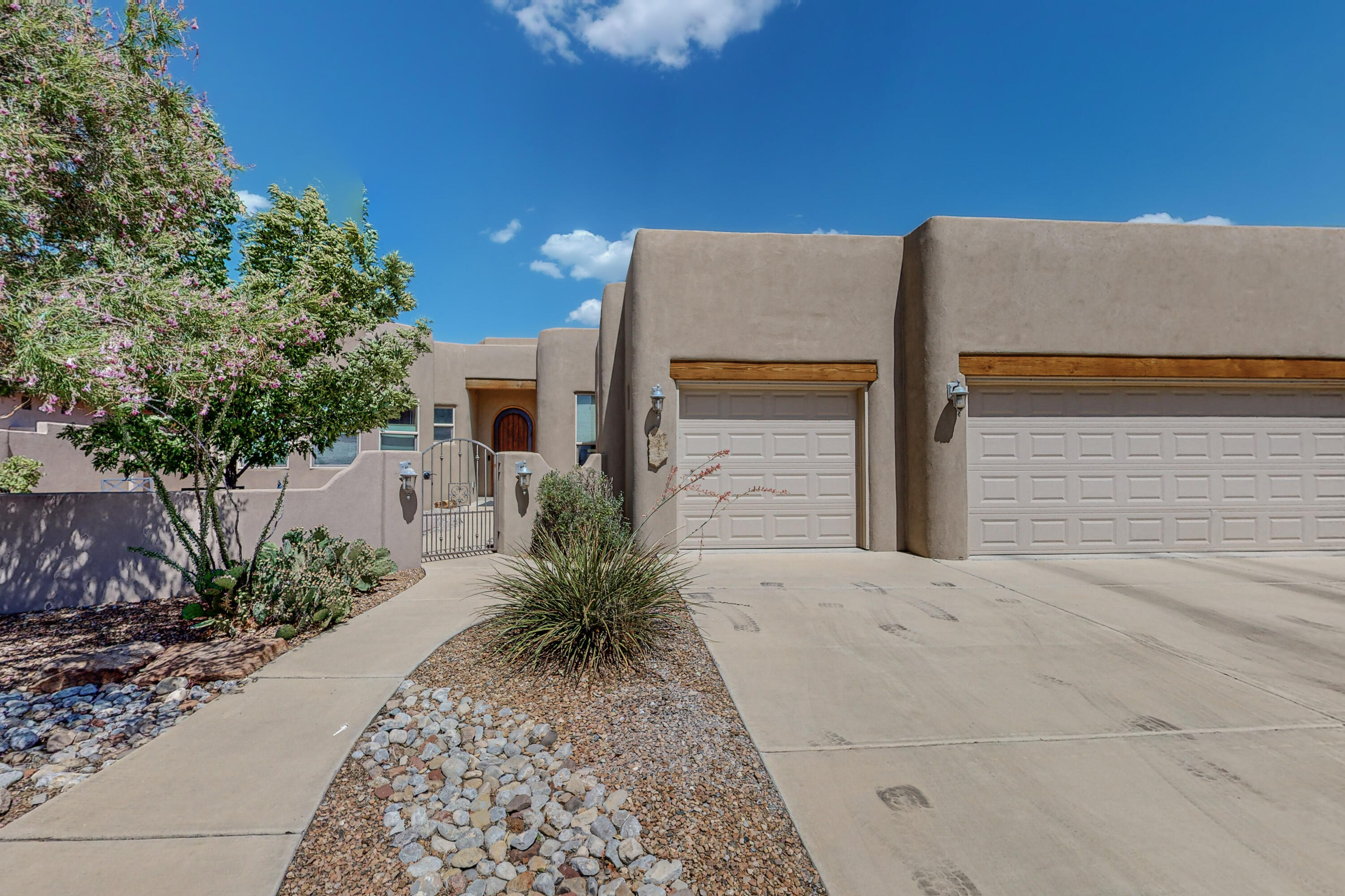 9412 Bear Mountain Trail NE