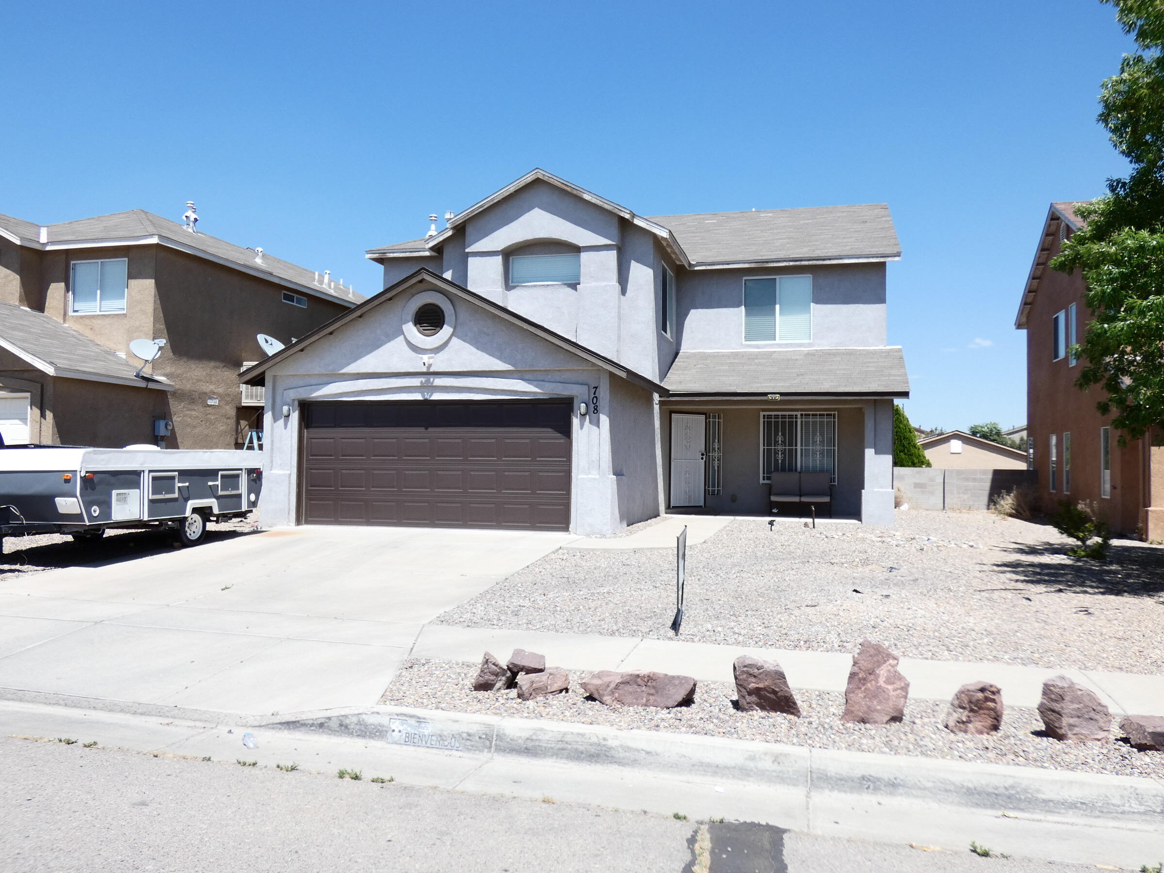 708 Lone Pine Drive SW