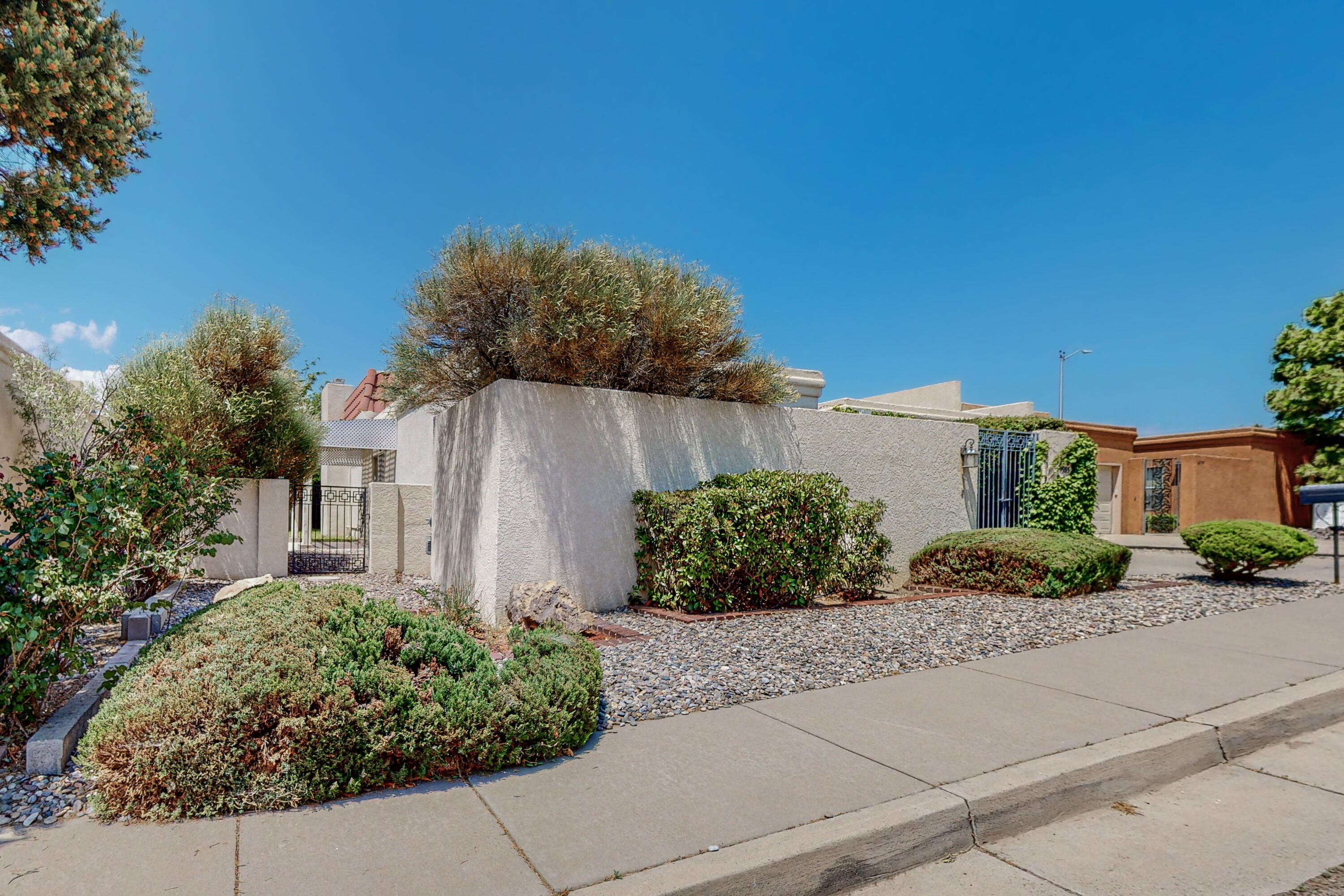 6935 Arvilla Place NE