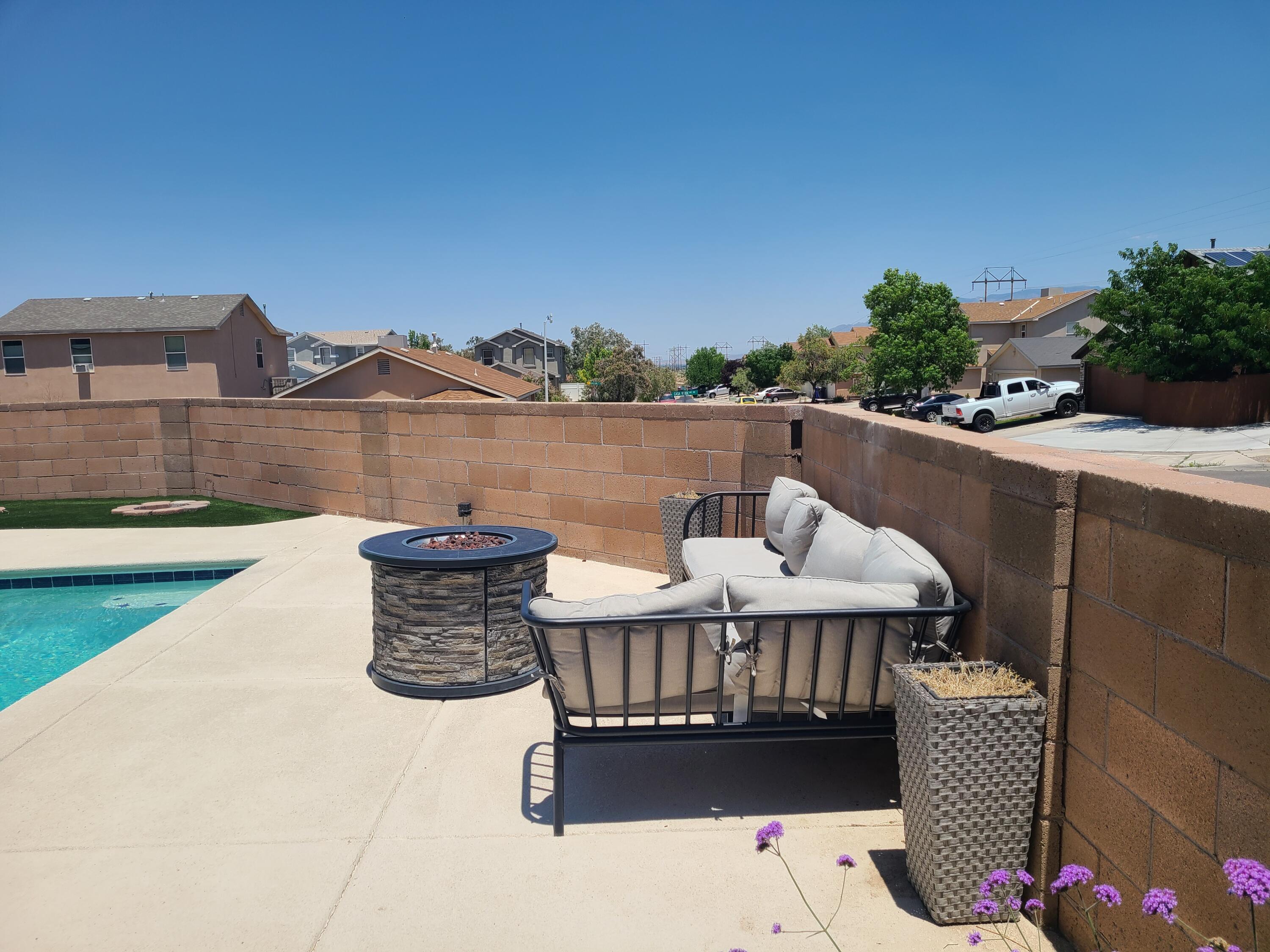 8301 Casa Gris Court NW