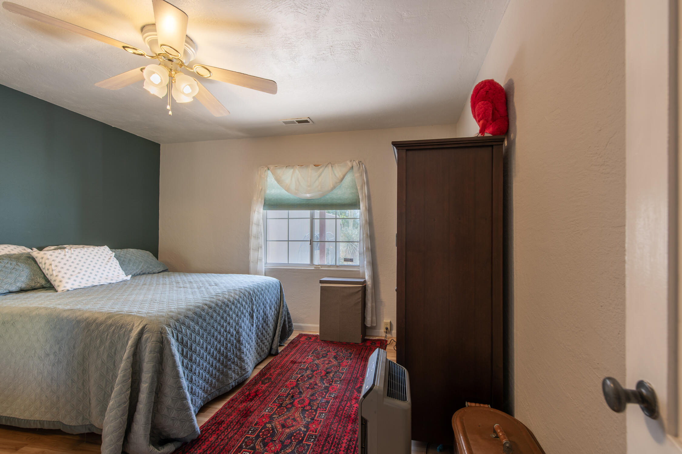 826 La Luz Drive NW