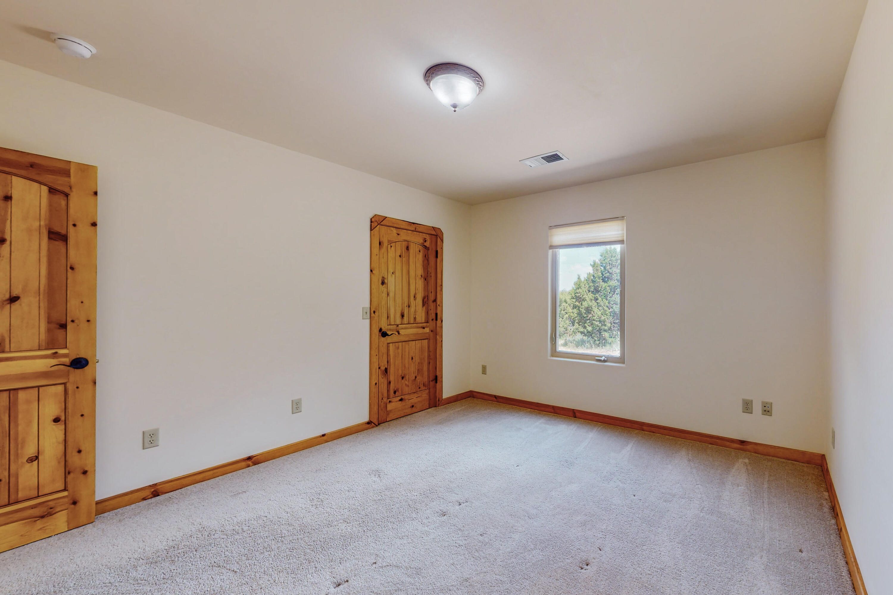 6 Naomi Drive