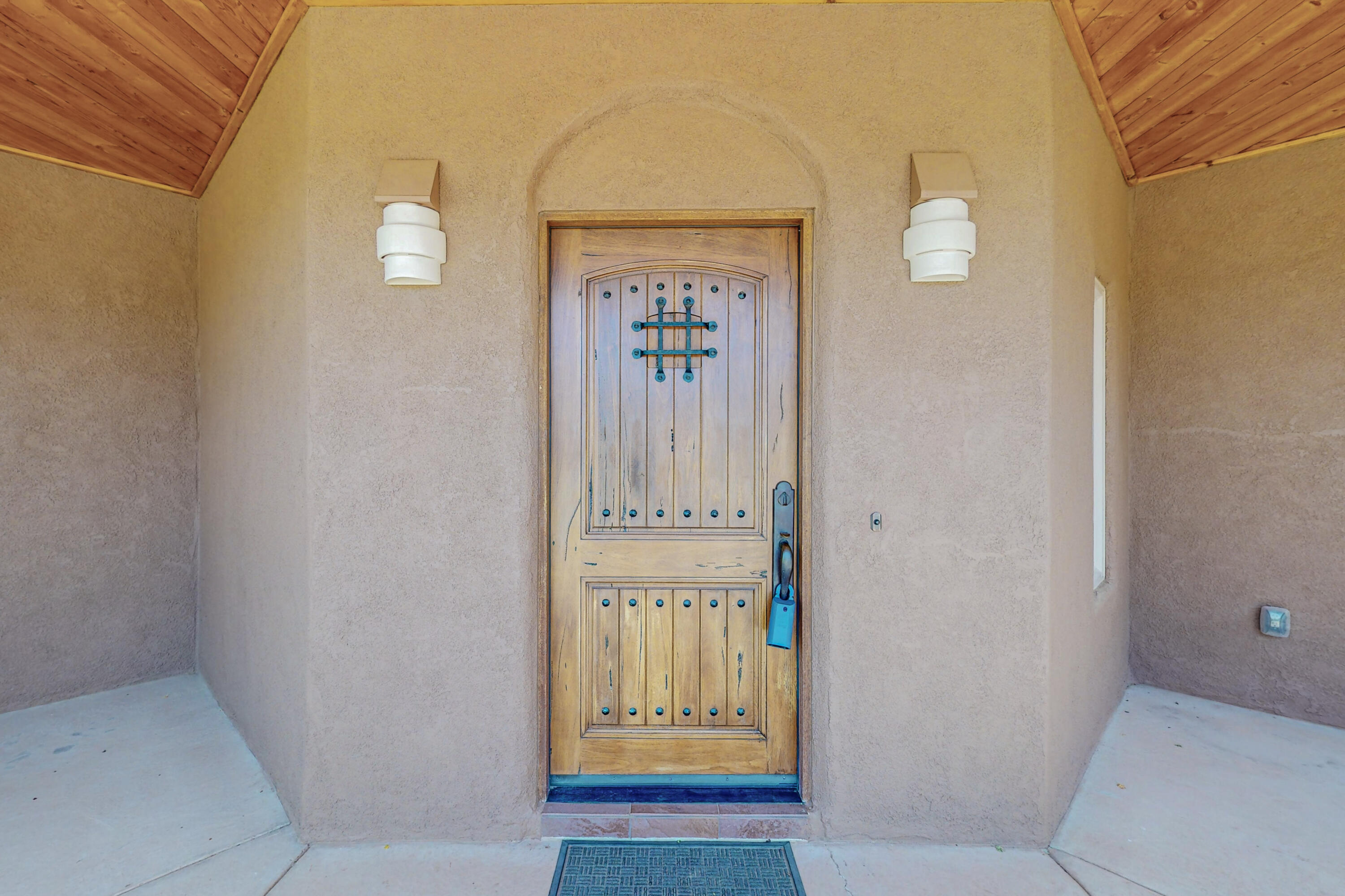 6 Naomi Drive