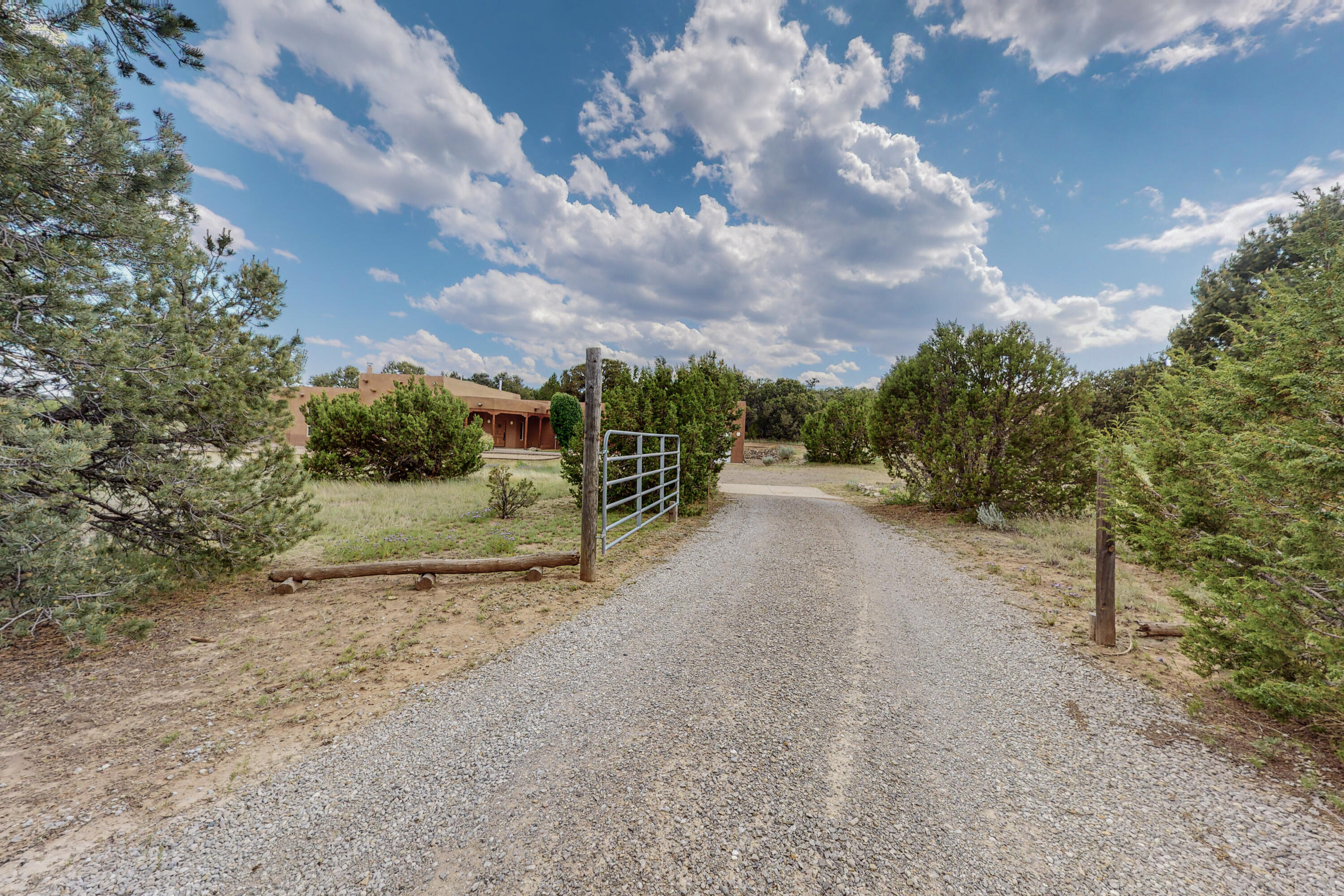 6 Naomi Drive