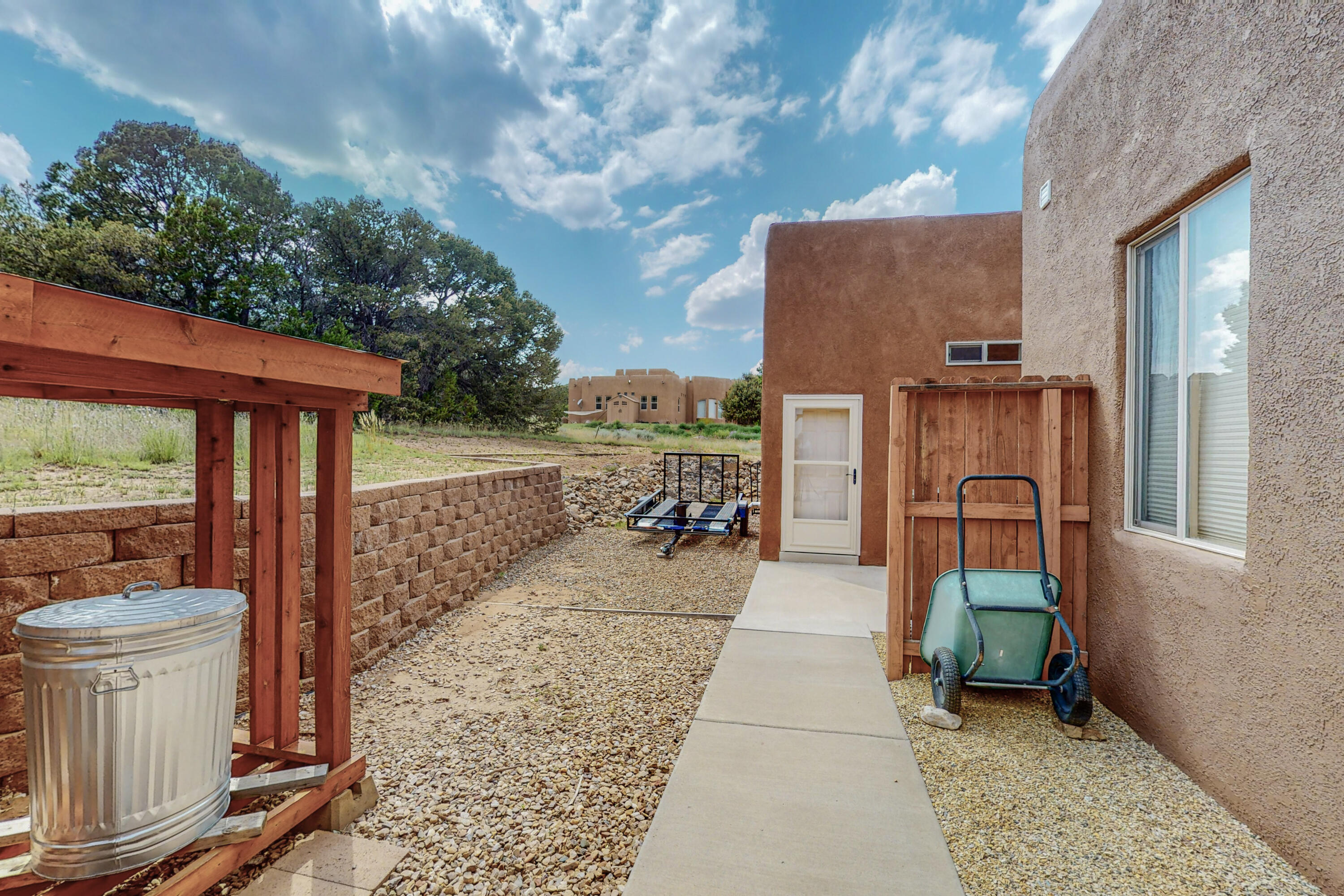 6 Naomi Drive