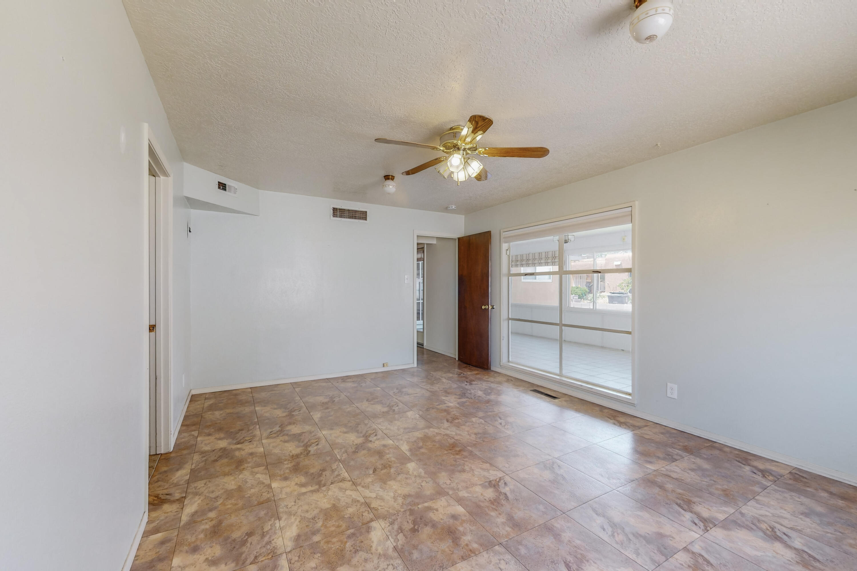 1612 Alvarado Drive NE