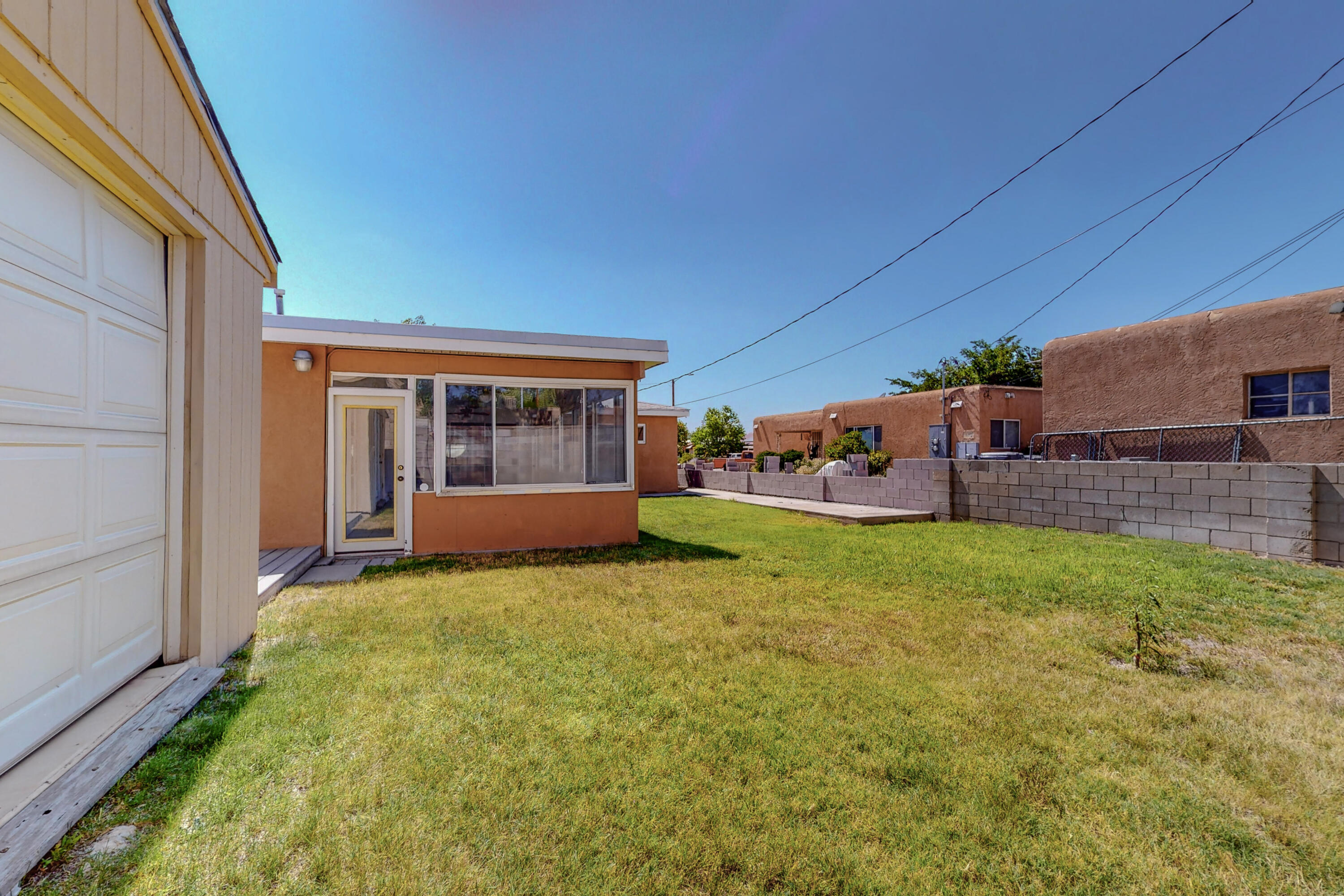 1612 Alvarado Drive NE