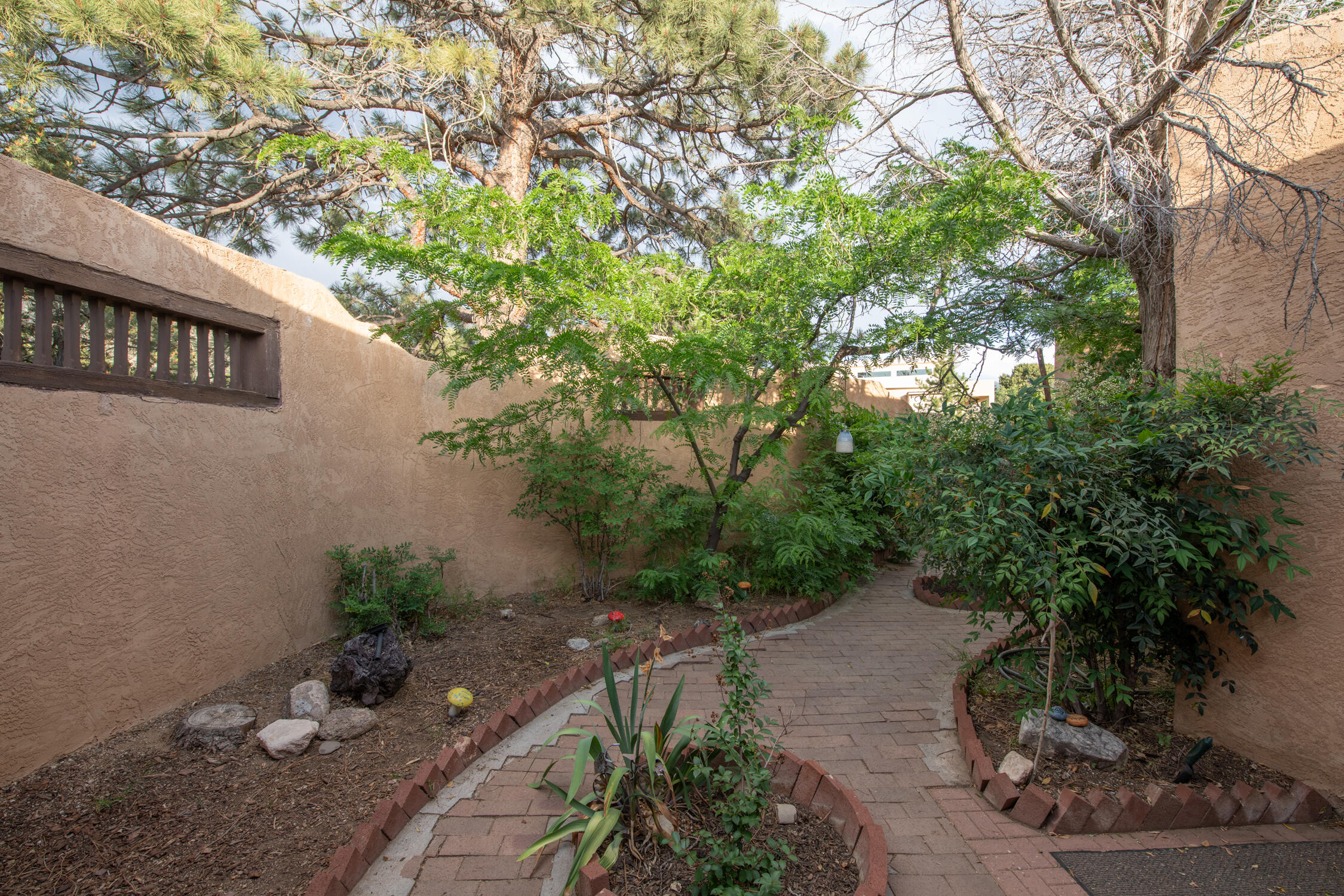 156 Juniper Hill Road NE