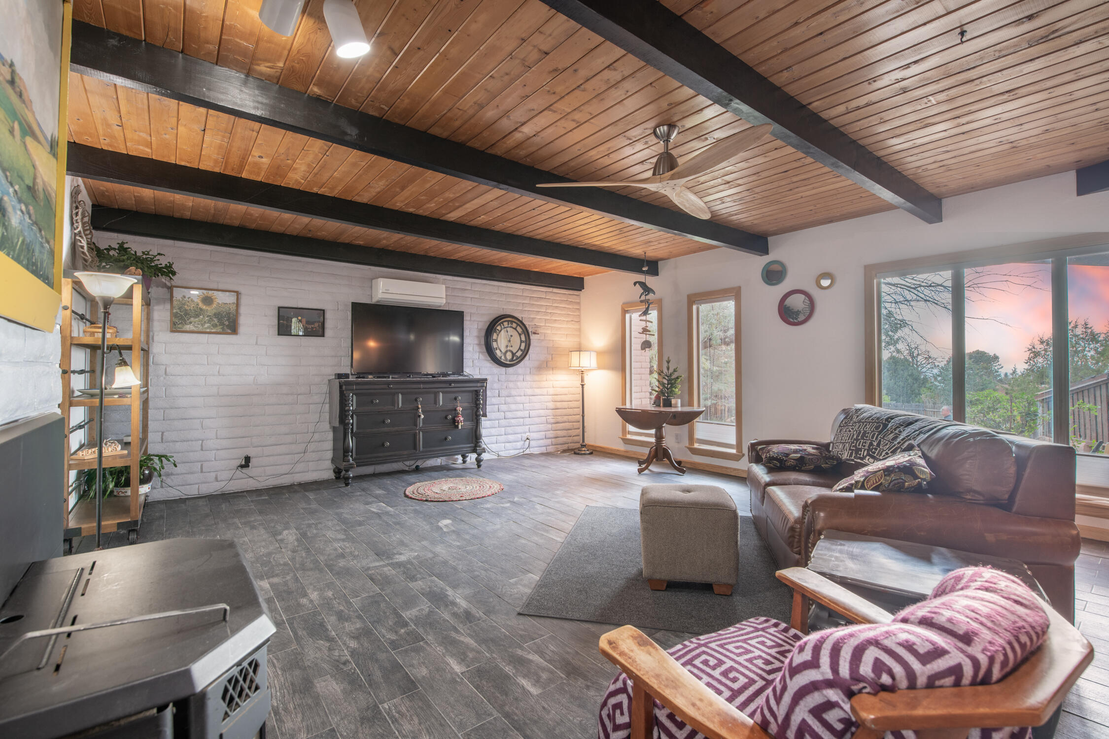 156 Juniper Hill Road NE