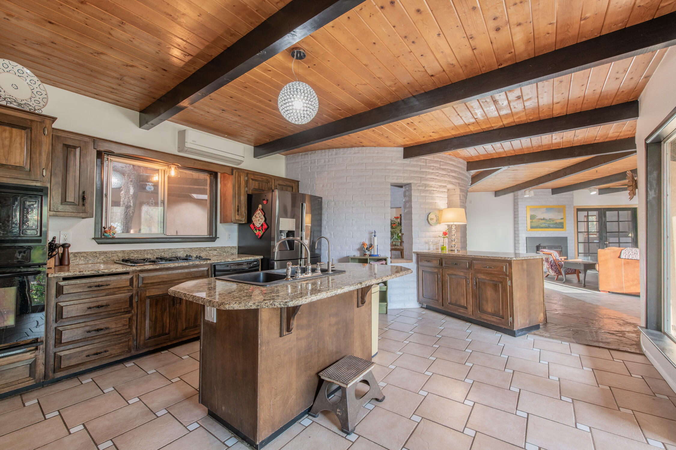 156 Juniper Hill Road NE