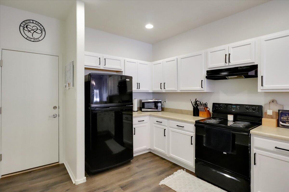 11016 Fort Point Lane NE Unit: B