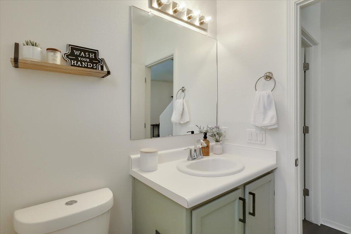 11016 Fort Point Lane NE Unit: B