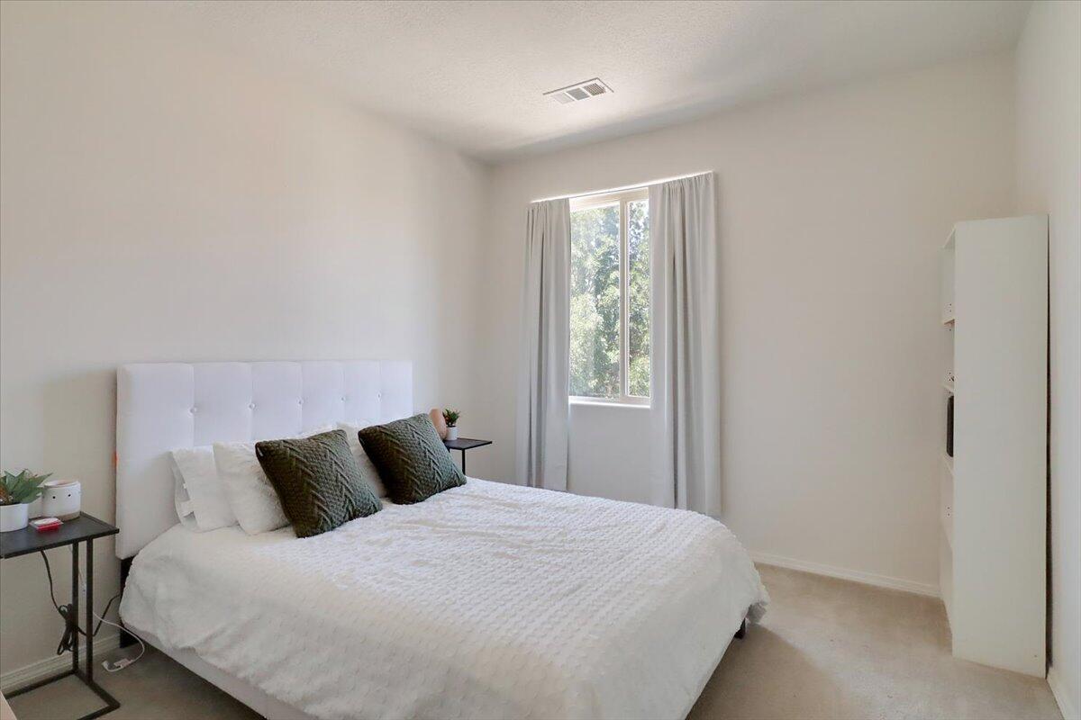 11016 Fort Point Lane NE Unit: B