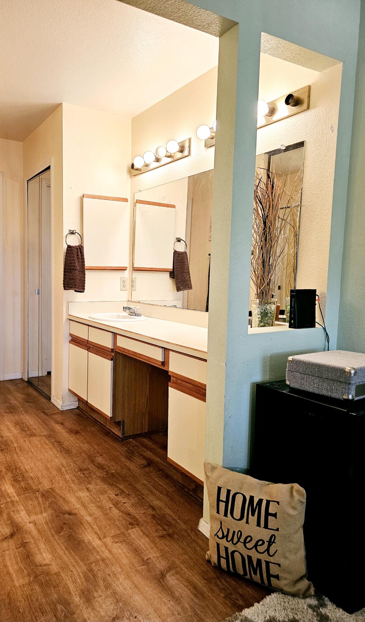809 Country Club Drive SE Unit: 2b