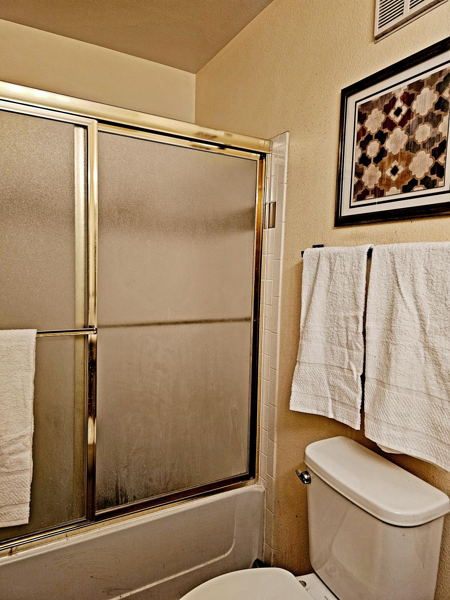 809 Country Club Drive SE Unit: 2b