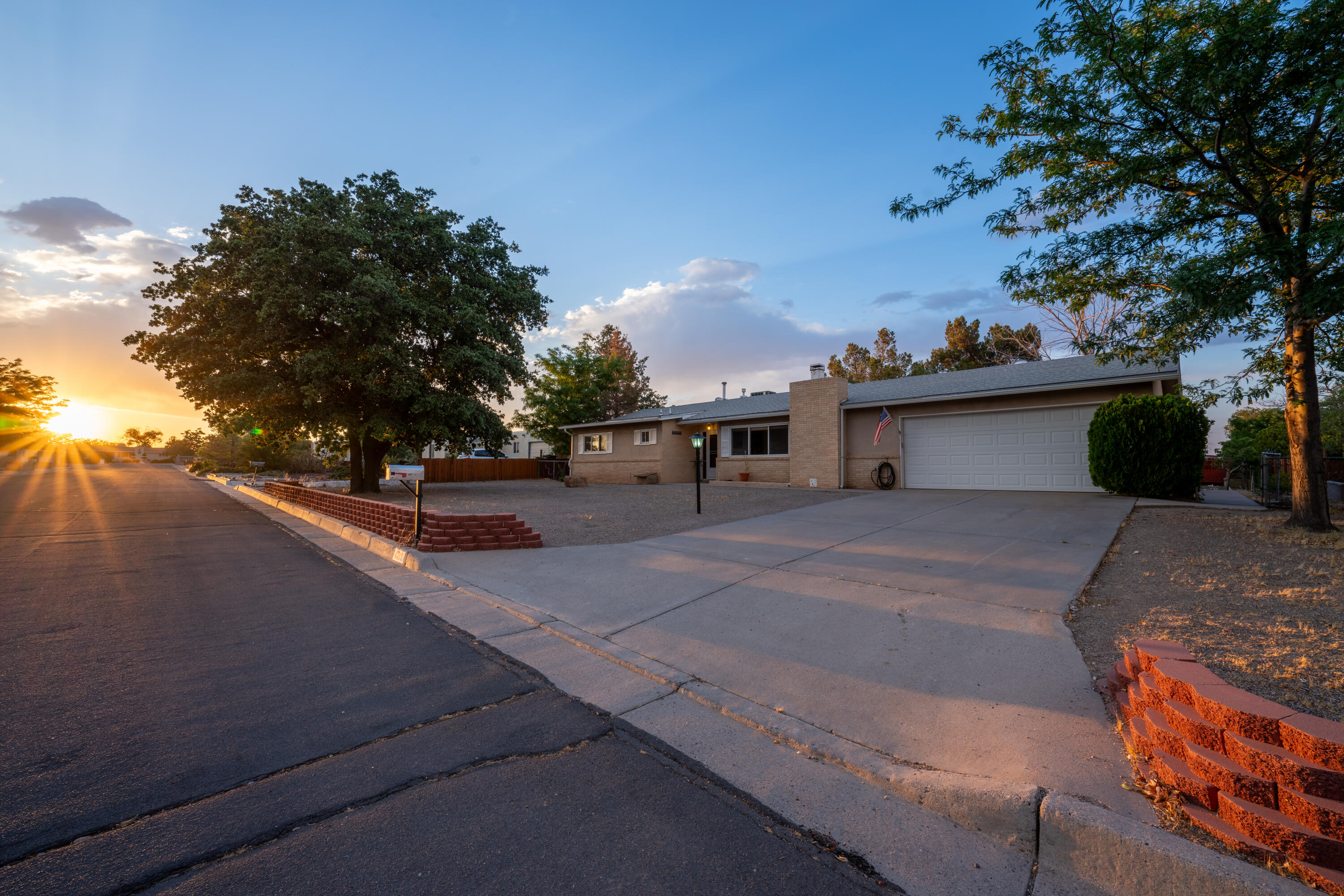 4713 El Hachero Court SE