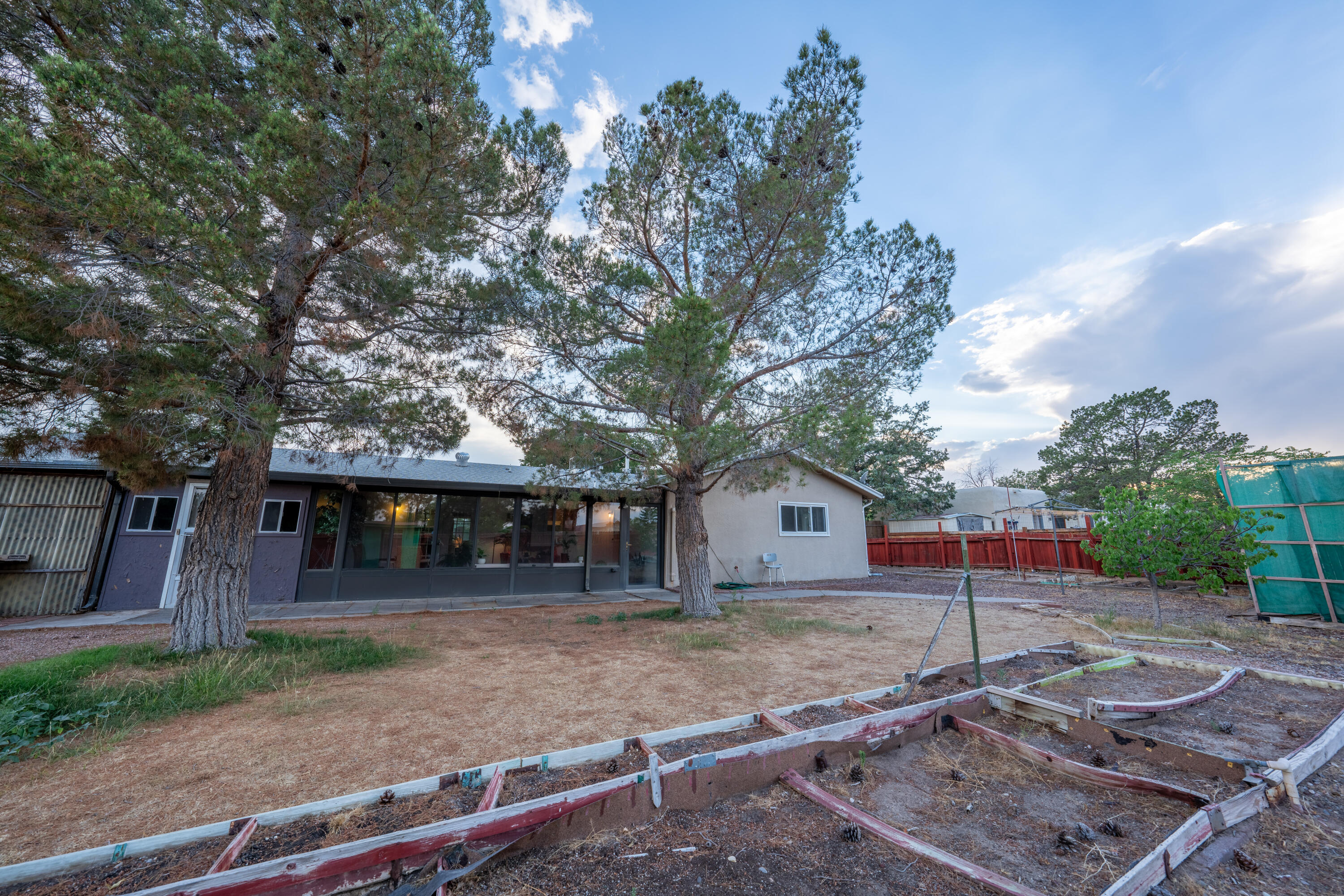 4713 El Hachero Court SE