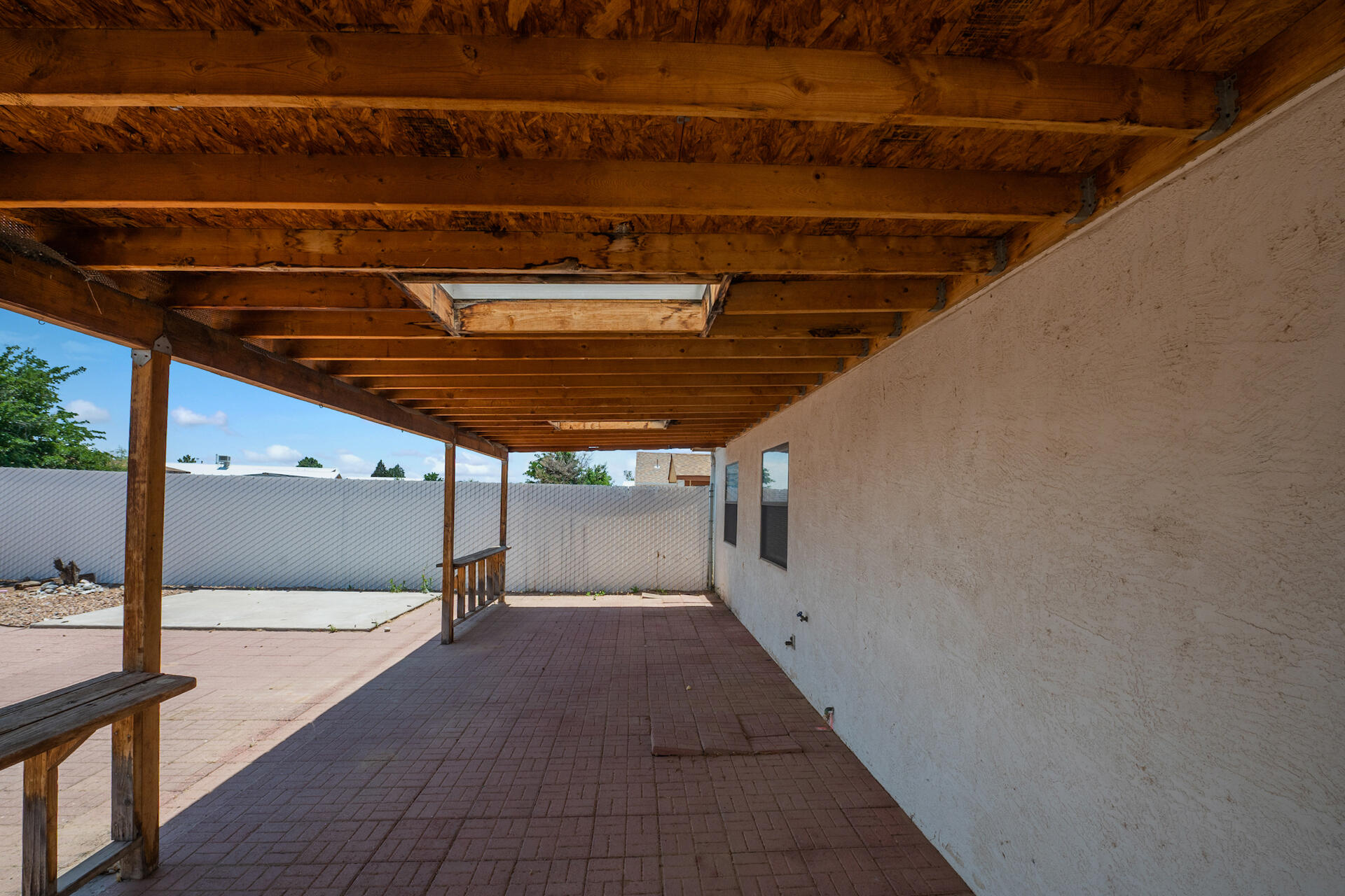 872 Entrada Drive SW