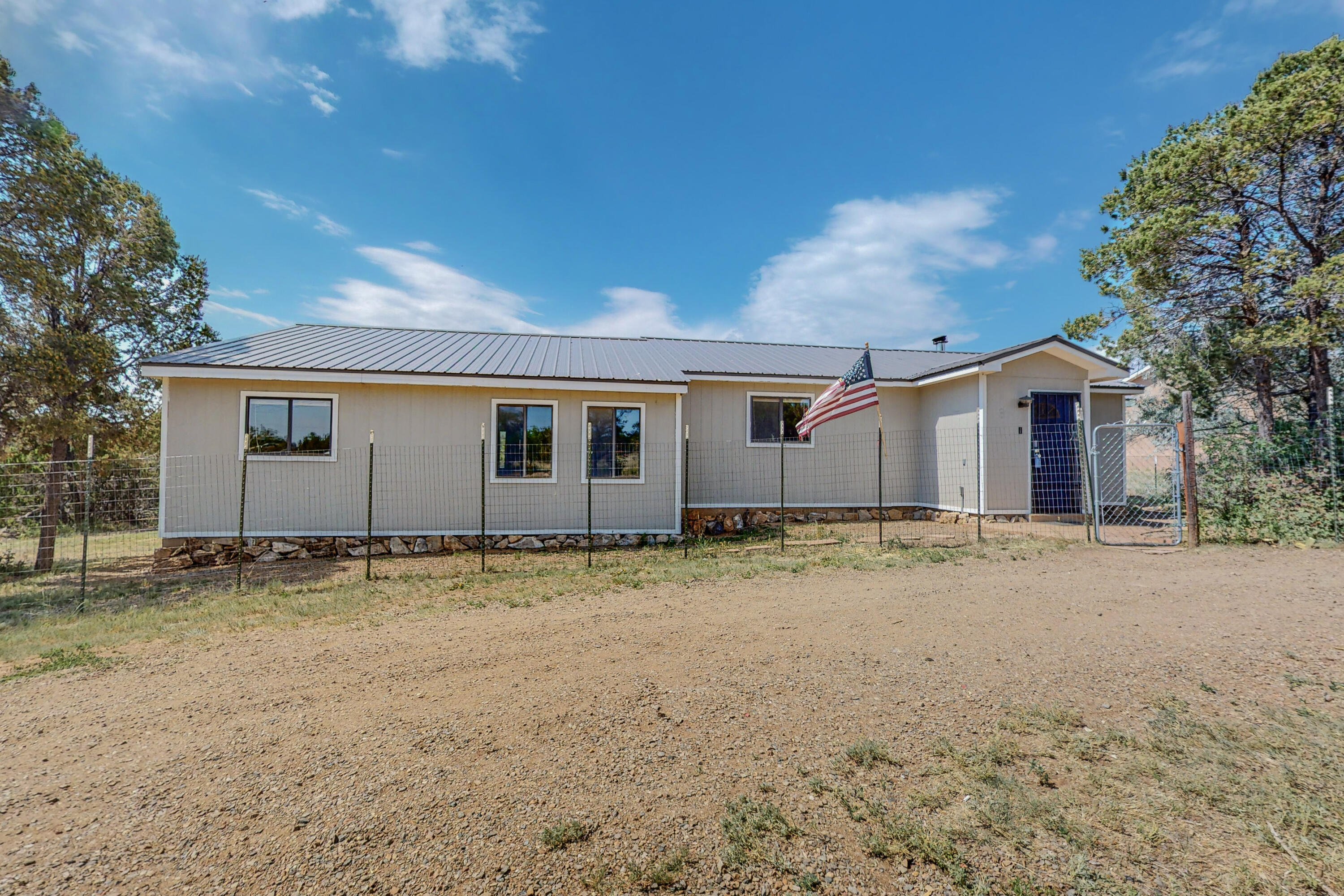 3 W Starr Lane
