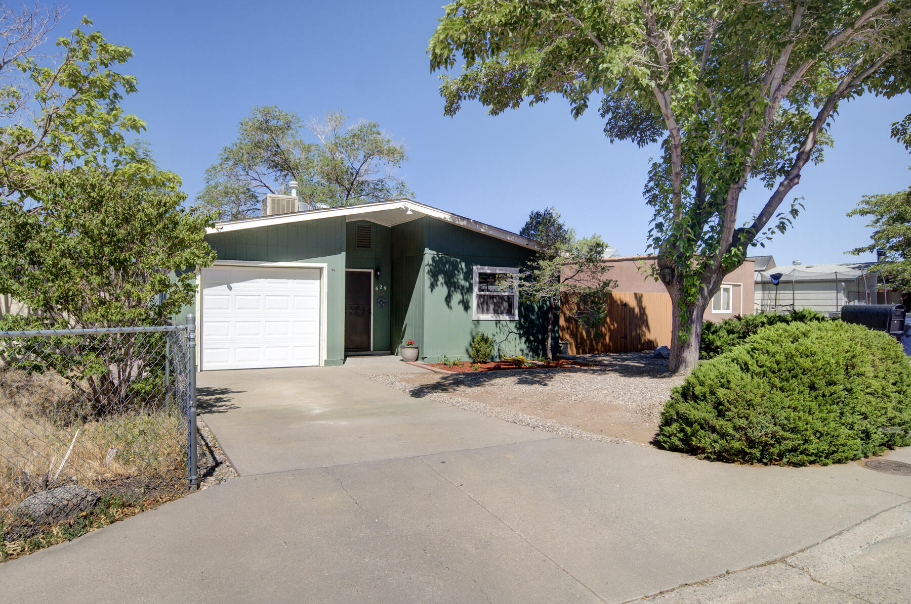 629 Mountain View Avenue NE