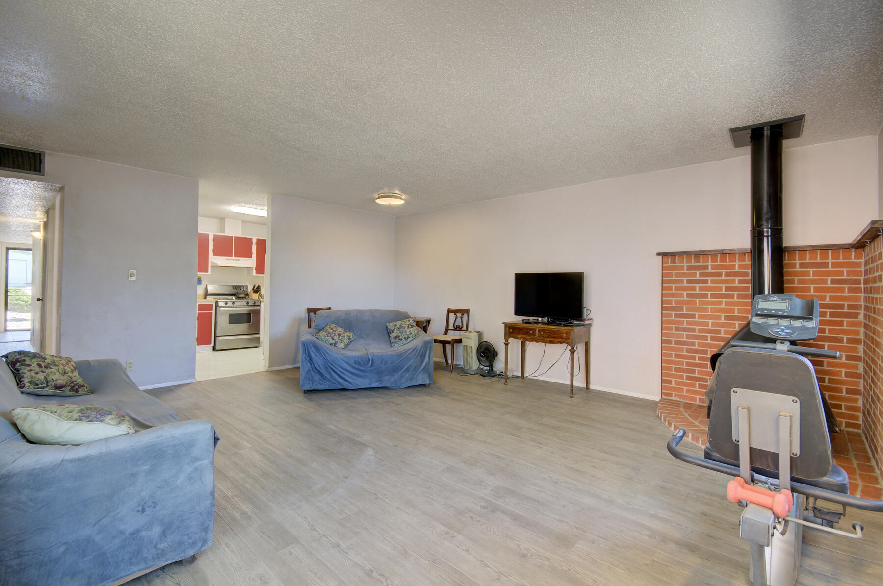 629 Mountain View Avenue NE