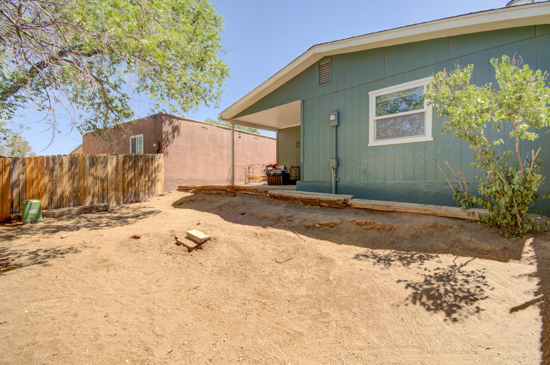 629 Mountain View Avenue NE