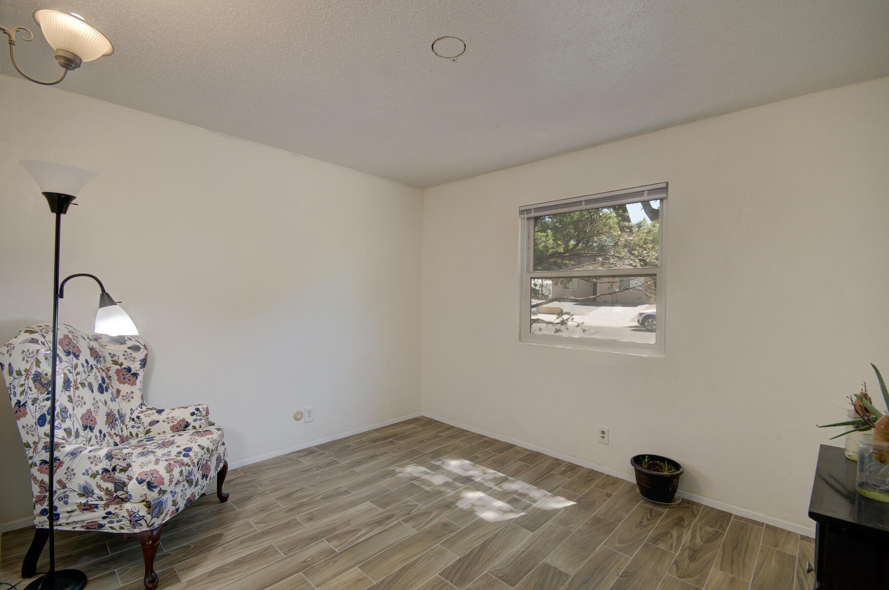 629 Mountain View Avenue NE