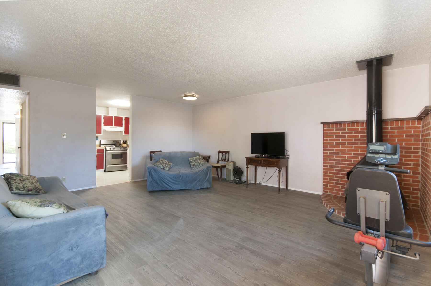 629 Mountain View Avenue NE