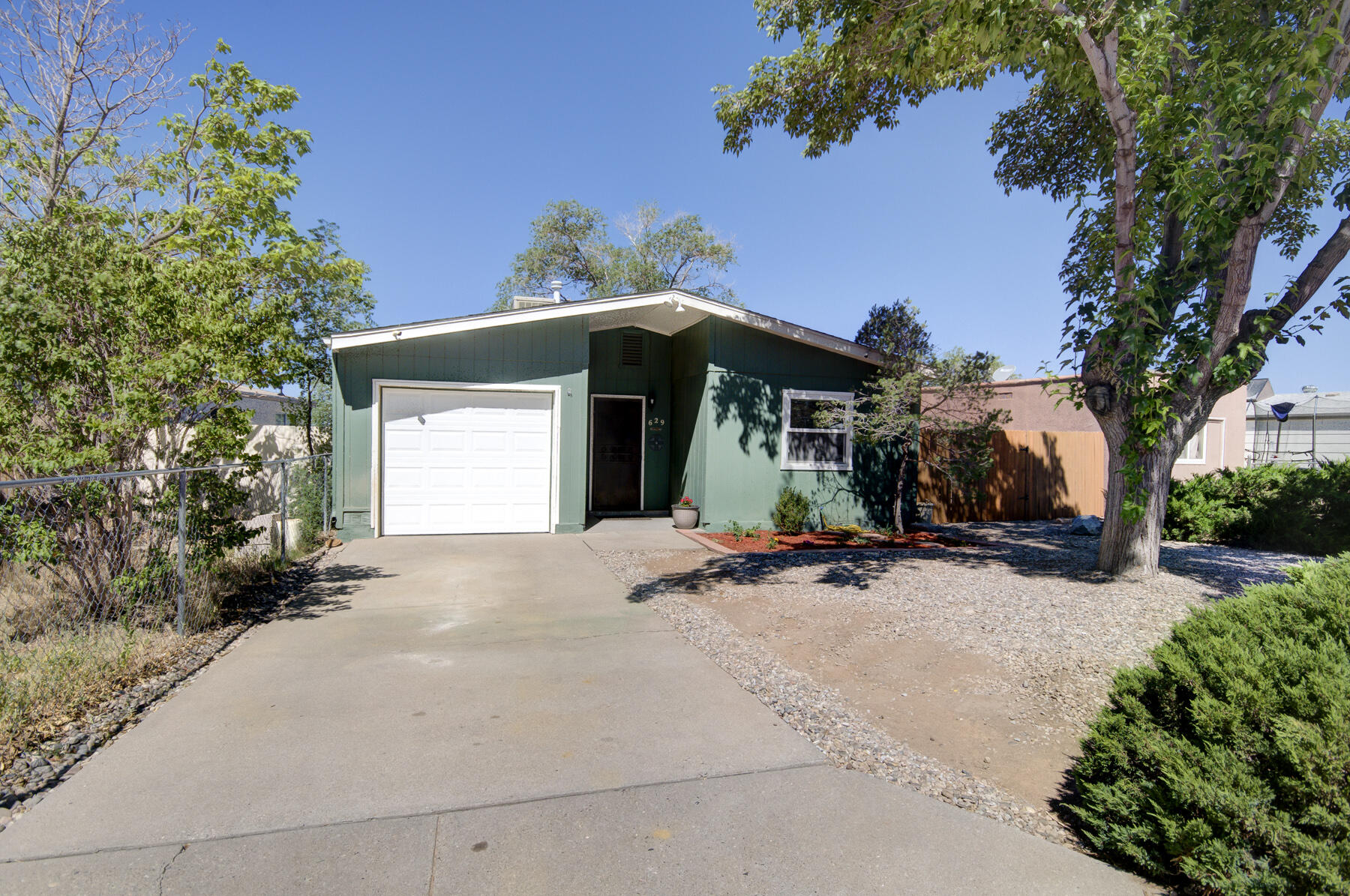 629 Mountain View Avenue NE