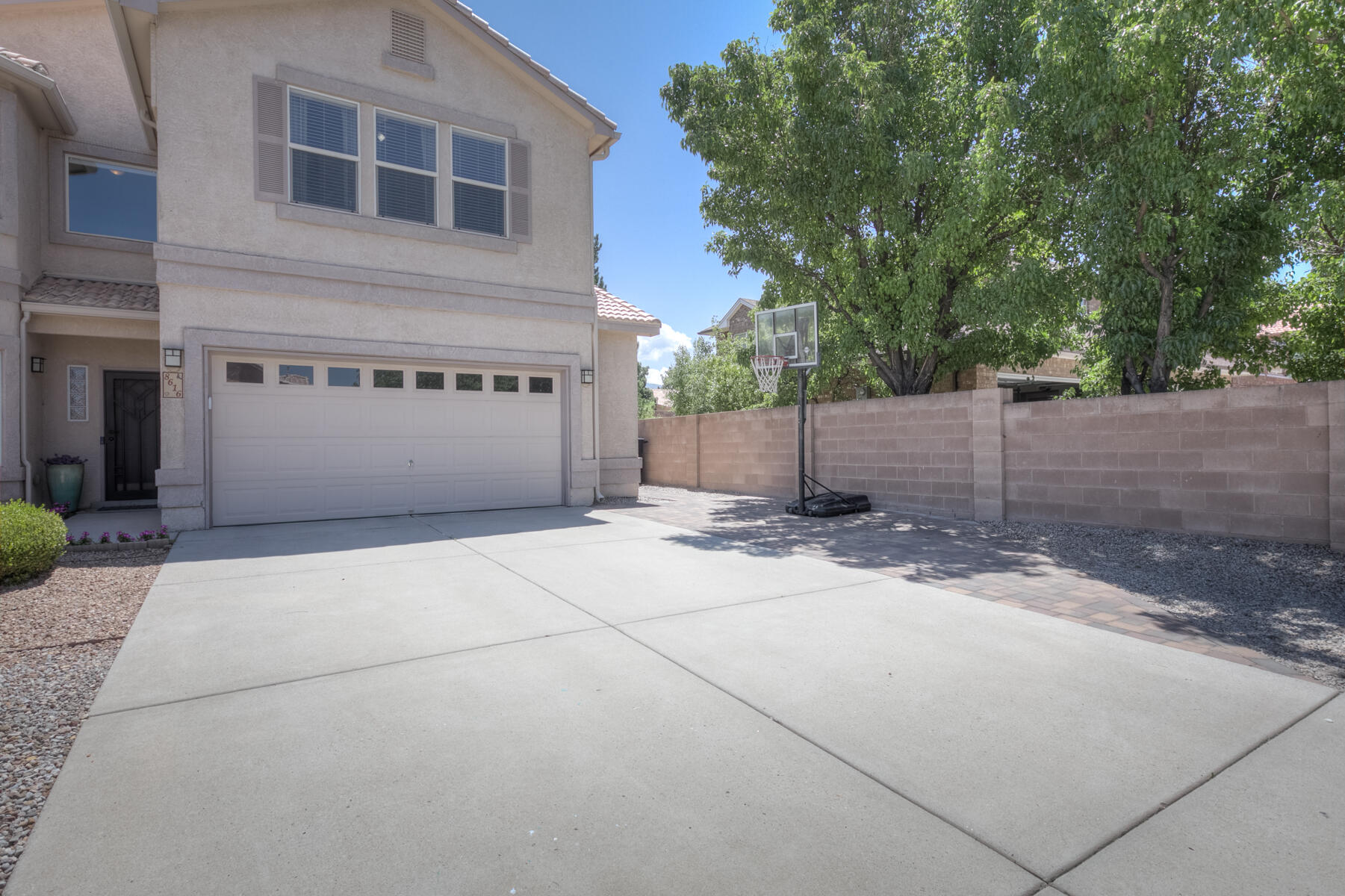 8616 Eagle Springs Drive NE
