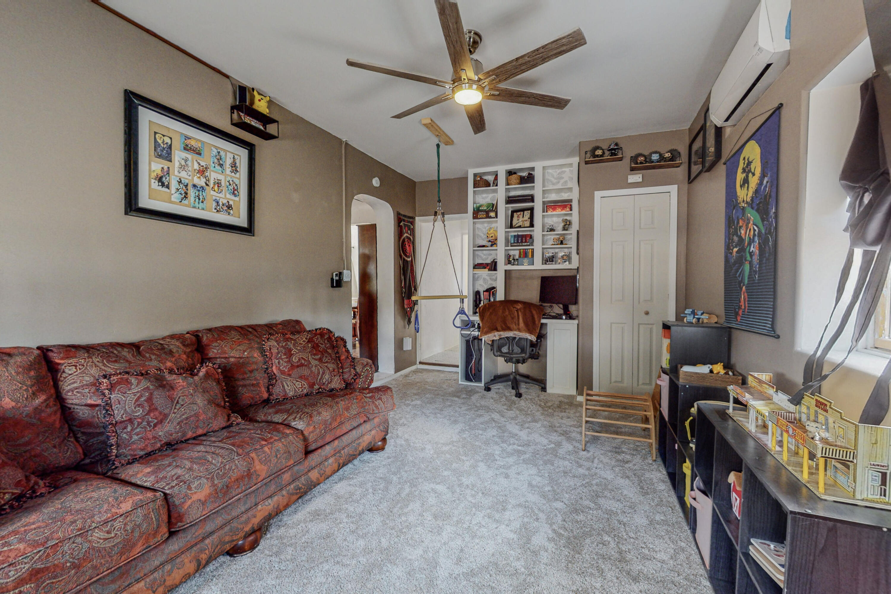 401 Cardenas Drive NE