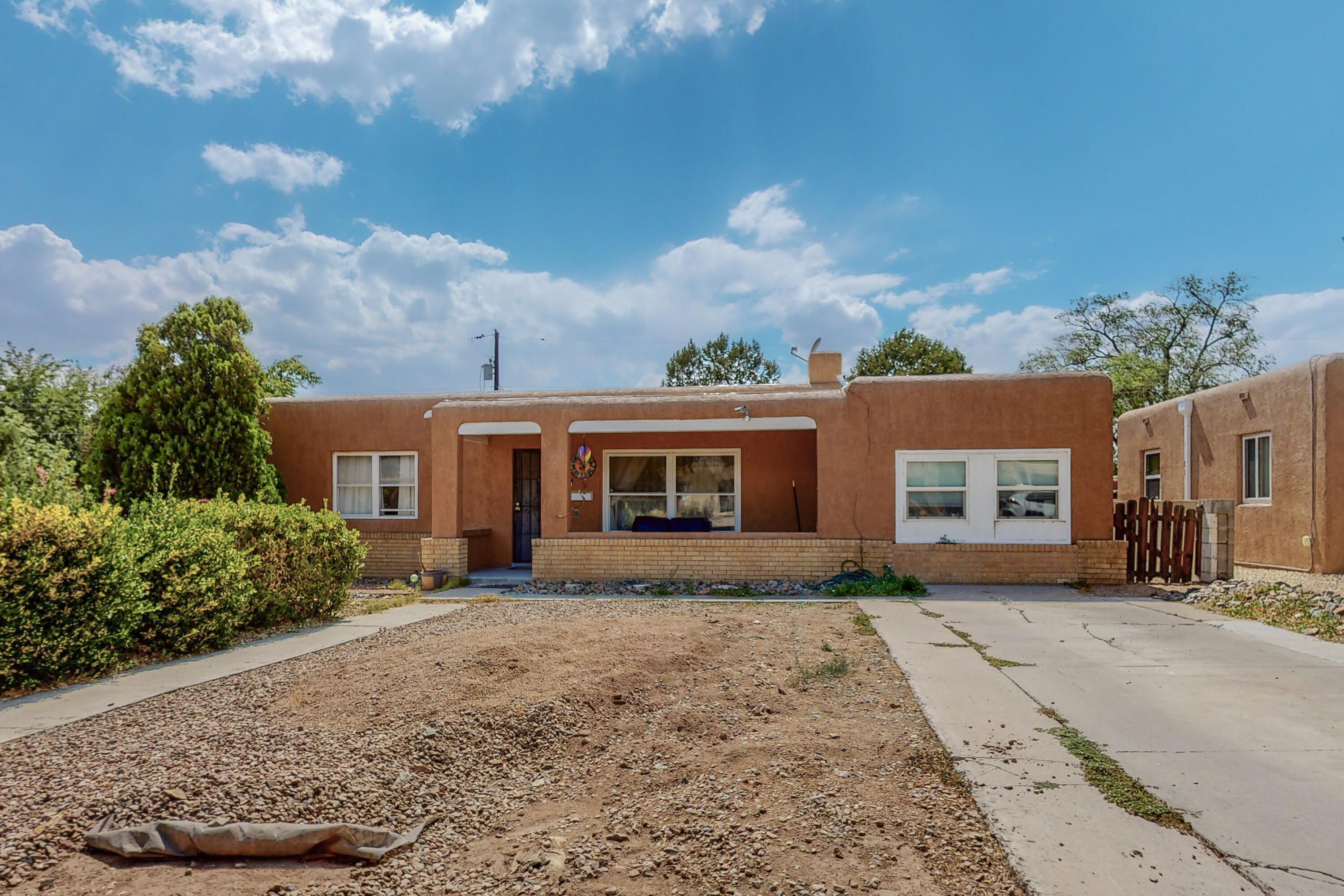 401 Cardenas Drive NE